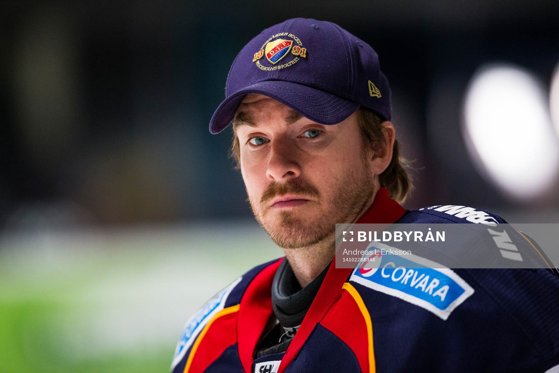 Djurgårdens målvakt Mikael Tellqvist  ser besviken ut