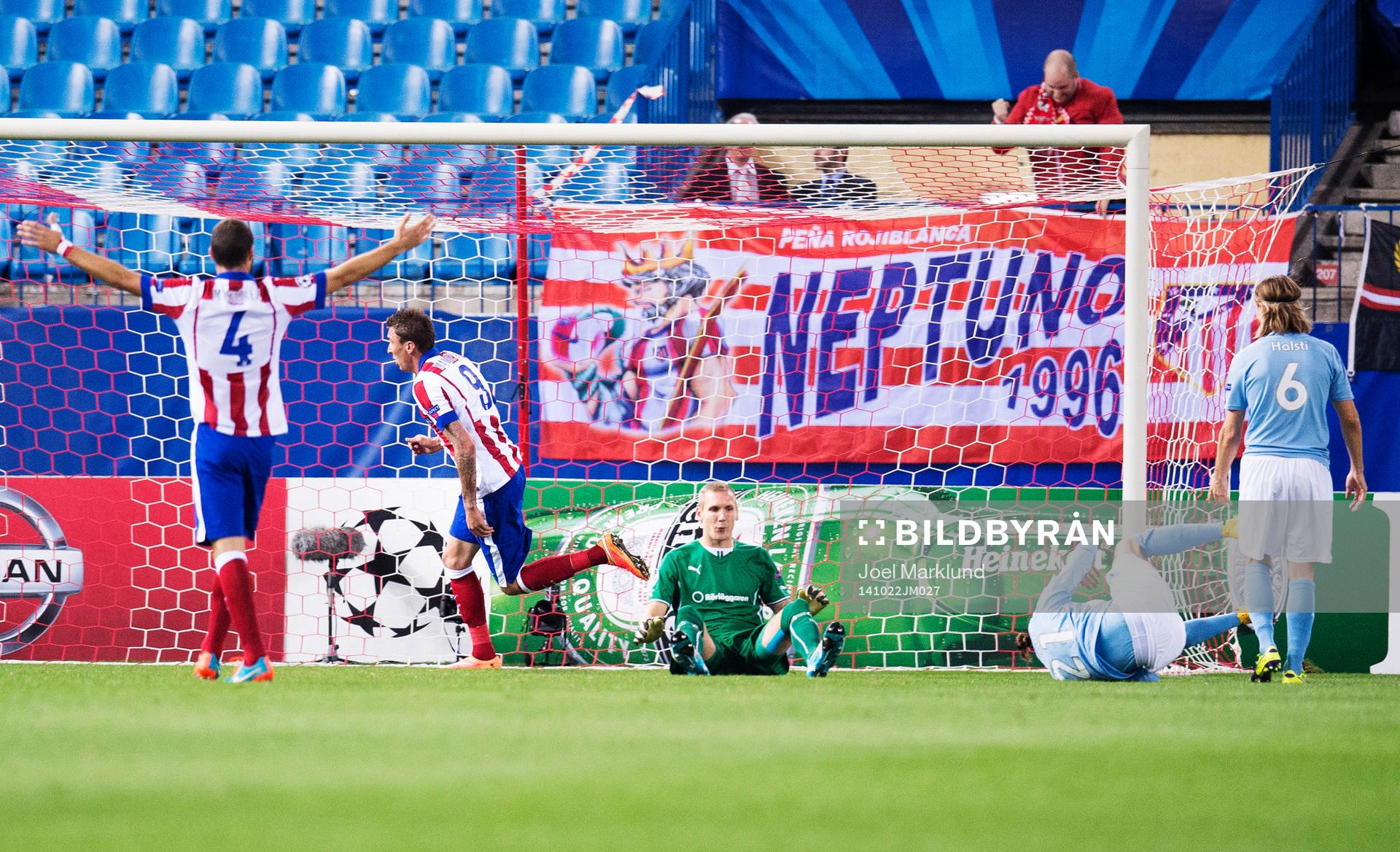 Atletico Madrids Mario Mandzukic jublar