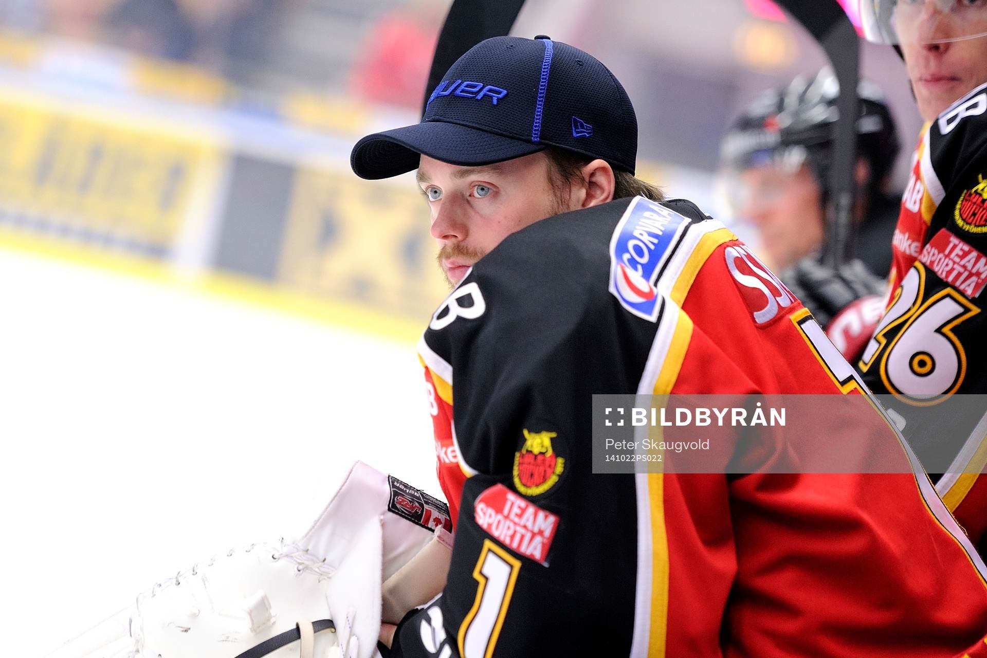 Luleås målvakt Daniel Larsson på bänken