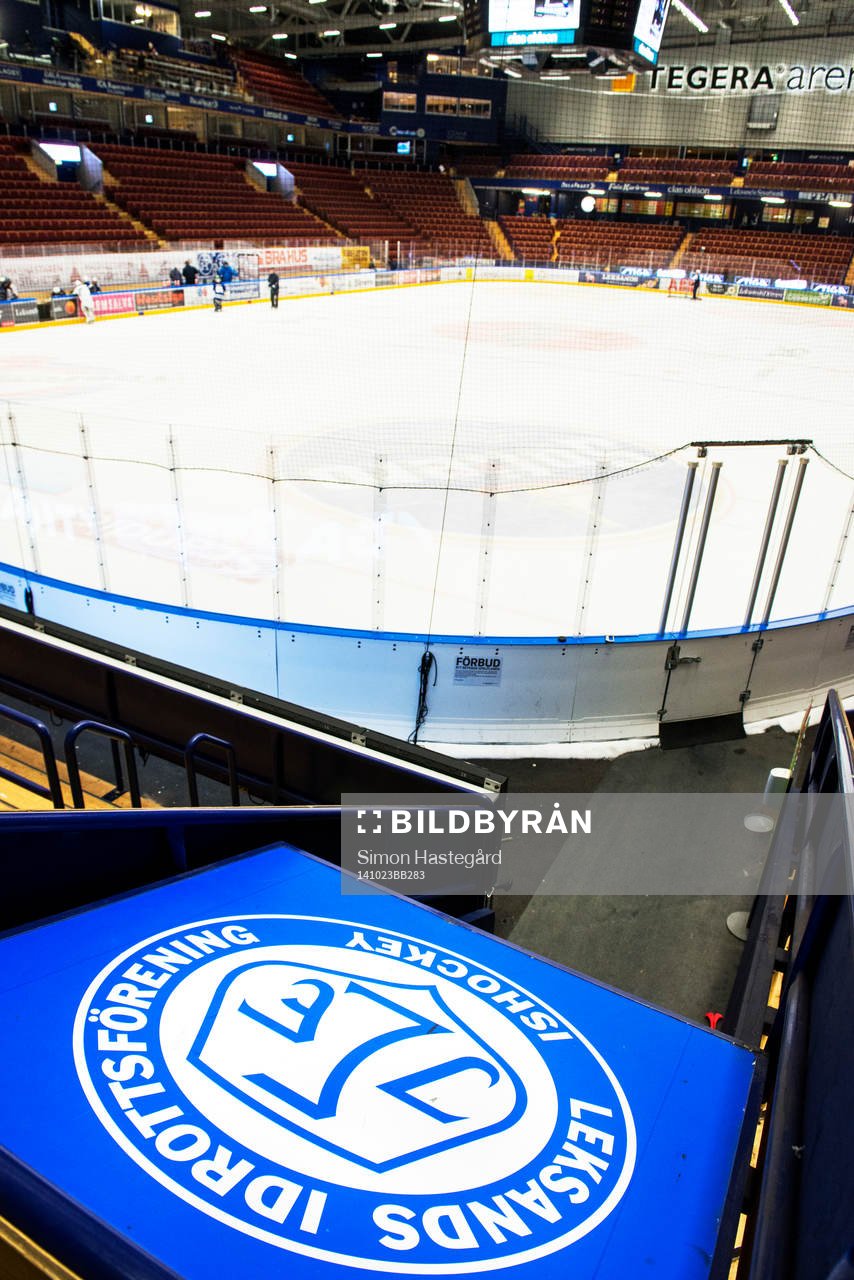 Spelarutgången sett ovanifrån inne på Tegera Arena före