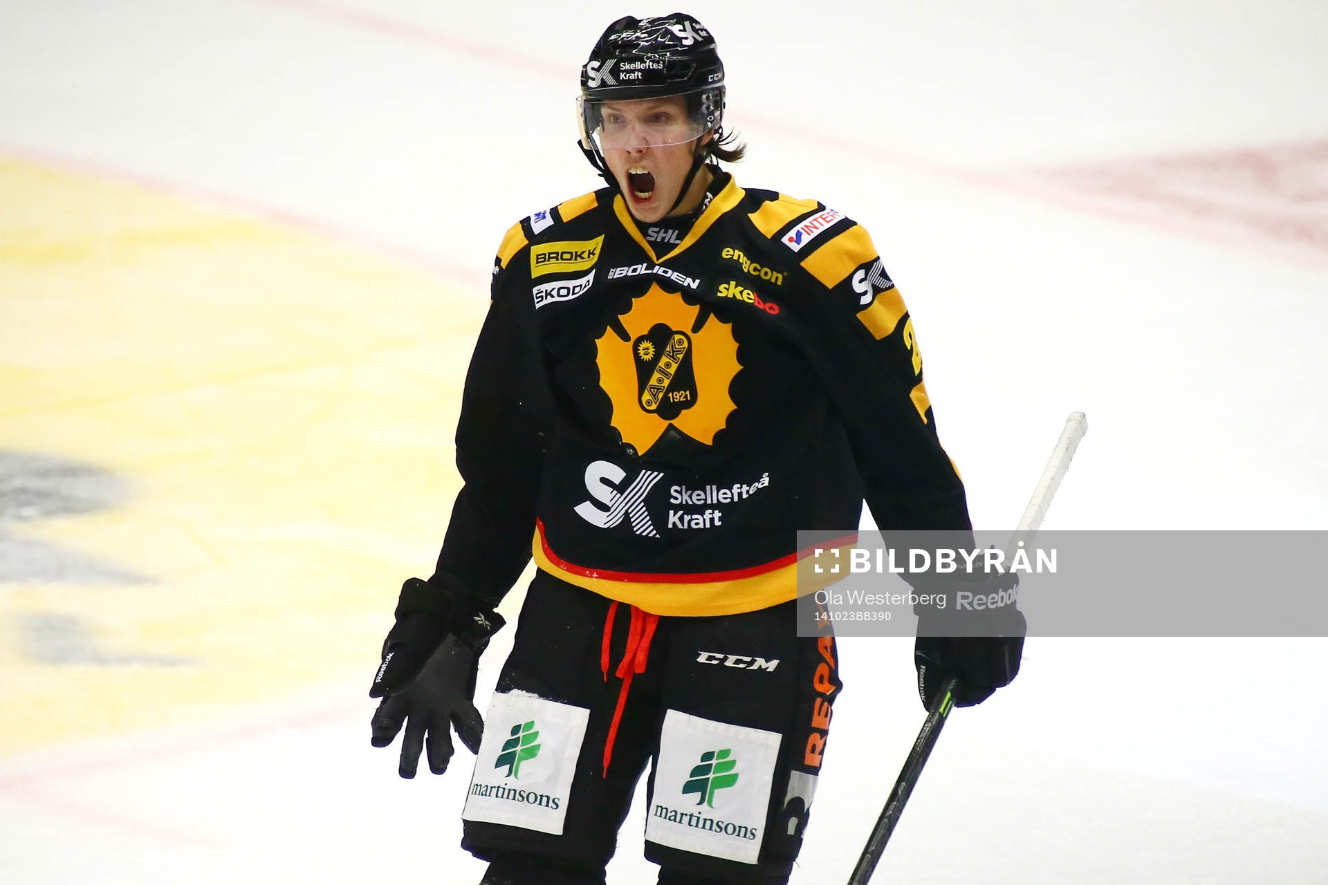 Skellefteås Oscar Sundqvist  jublar