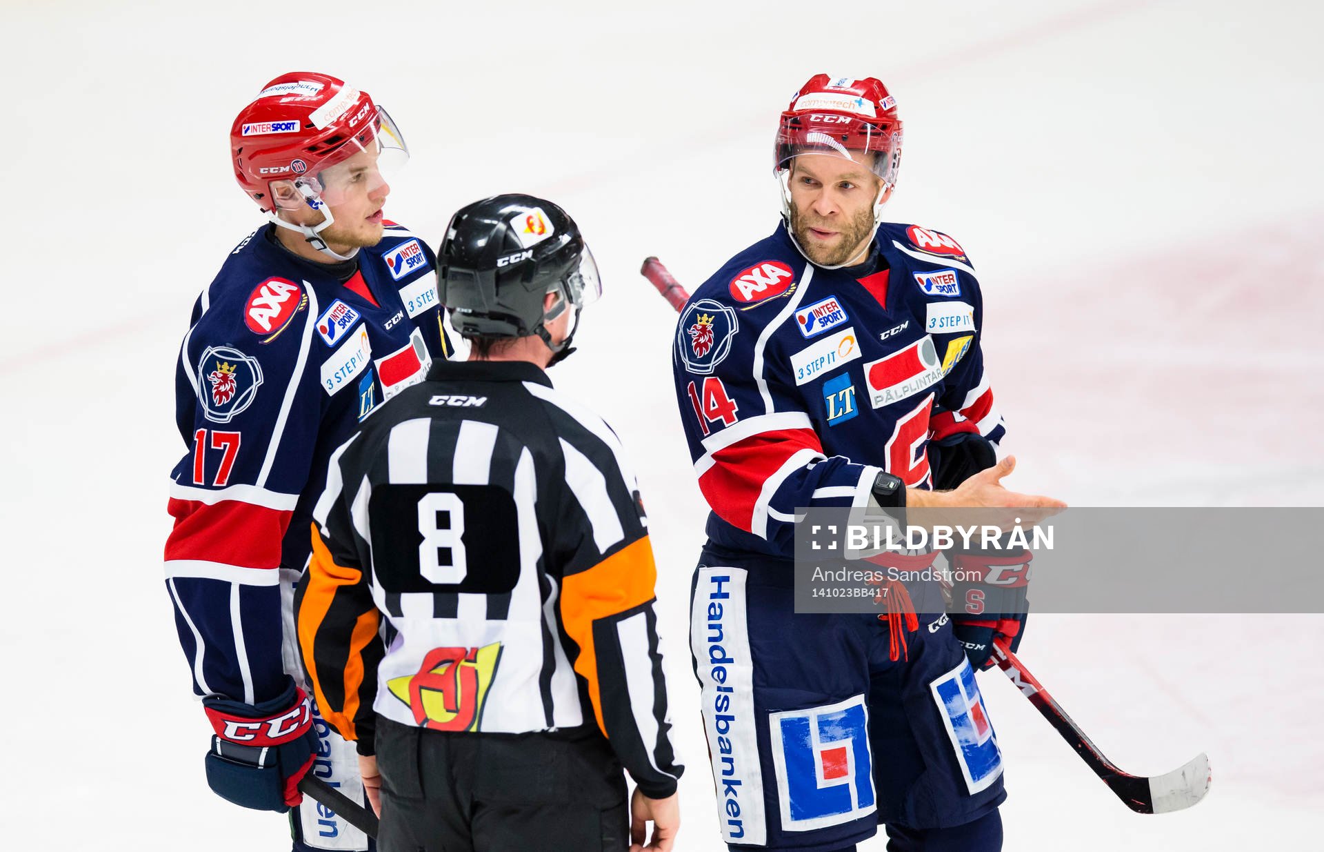 Södertäljes Jonas Engström  och Robert Carlsson (h)
