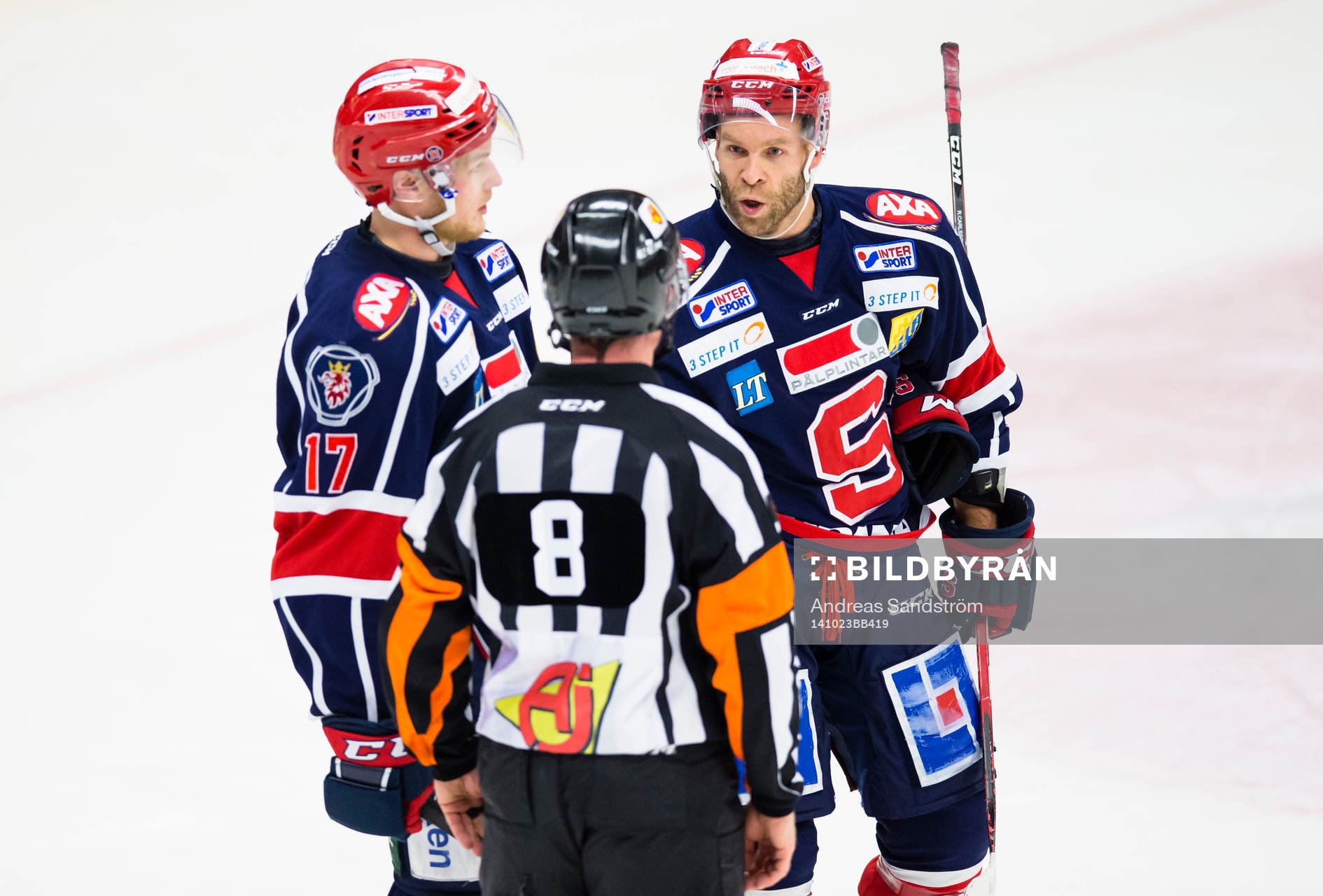 Södertäljes Jonas Engström  och Robert Carlsson (h)