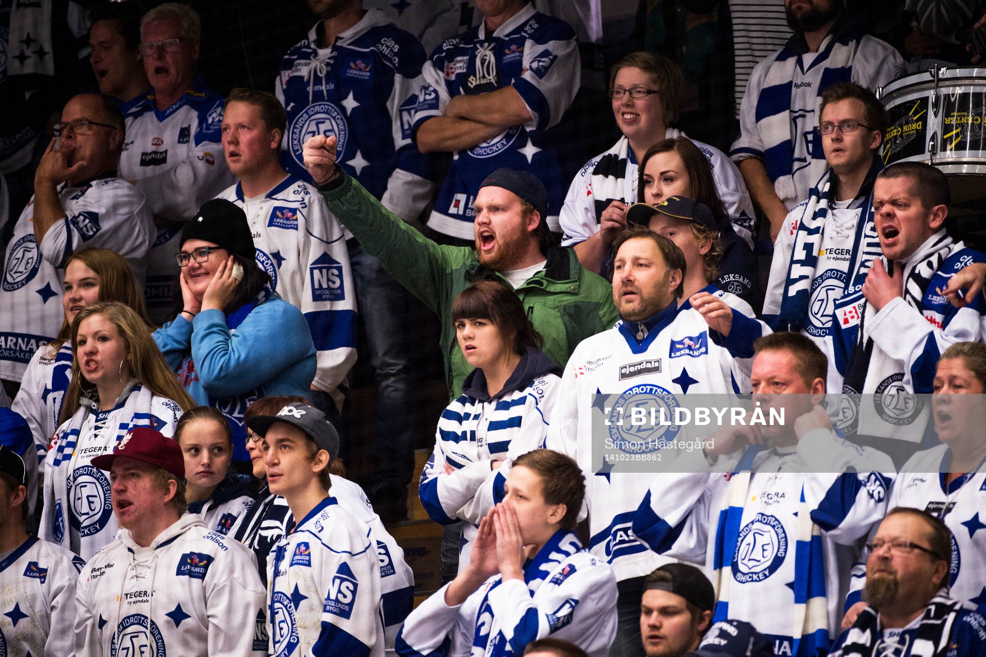 Leksands supportrar buar och skriker