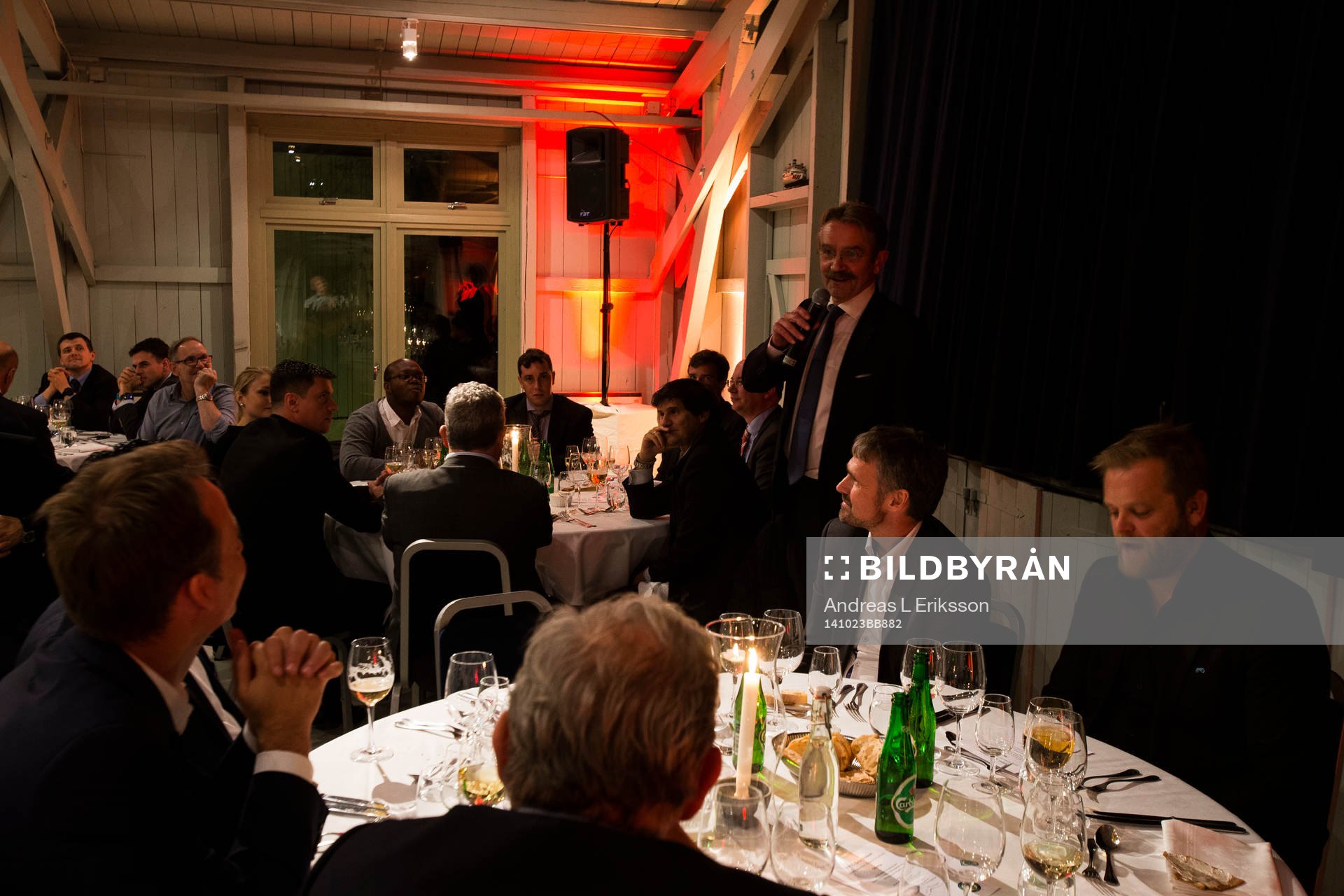 S ordförande Frederic Thiriez håller tal