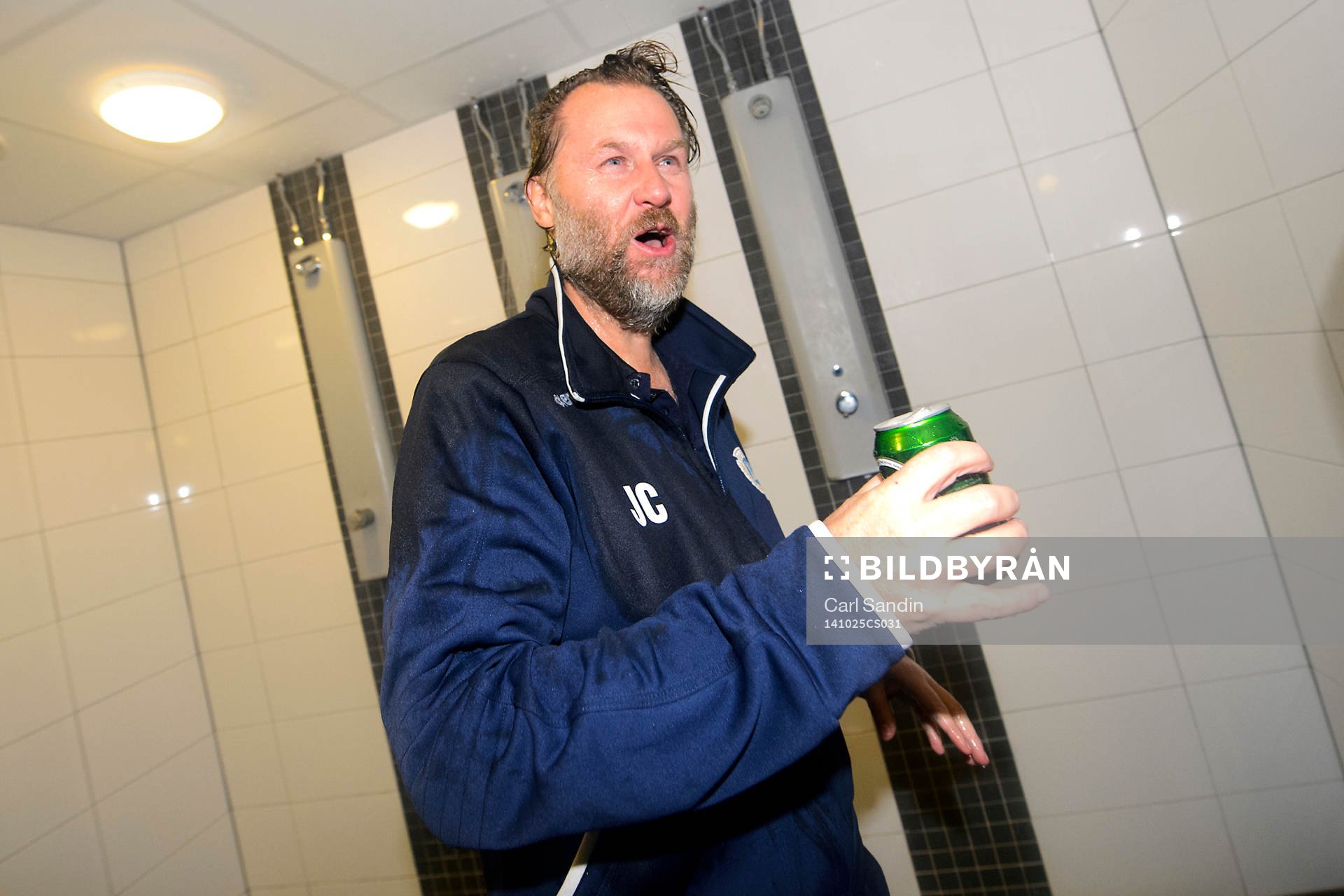 Utsiktens tränare Janne Carlsson i duschen