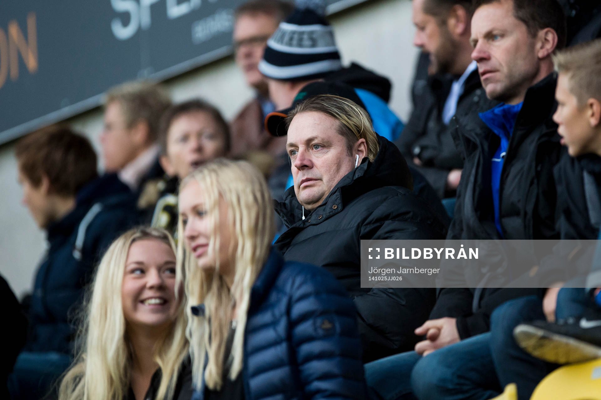 Runar Sögaard på läktaren