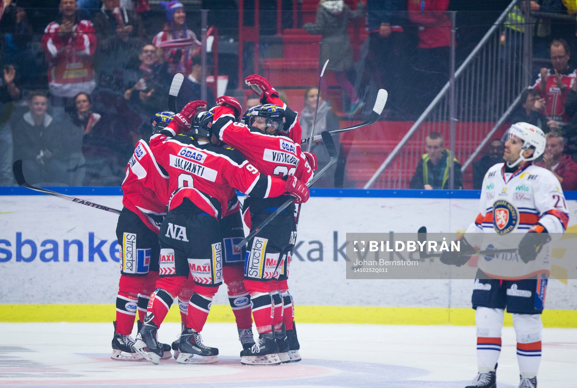 Örebros Jared Aulin gör 1-1 och jublar
