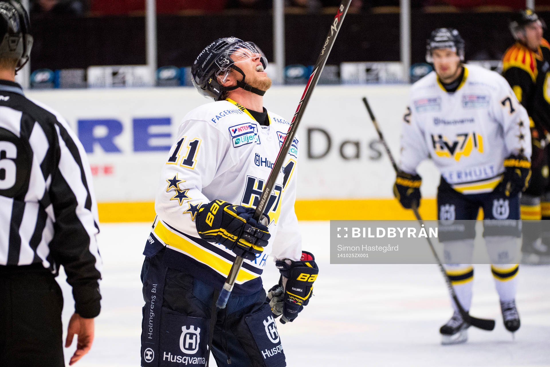 HV71s  Calle Ridderwall har ont