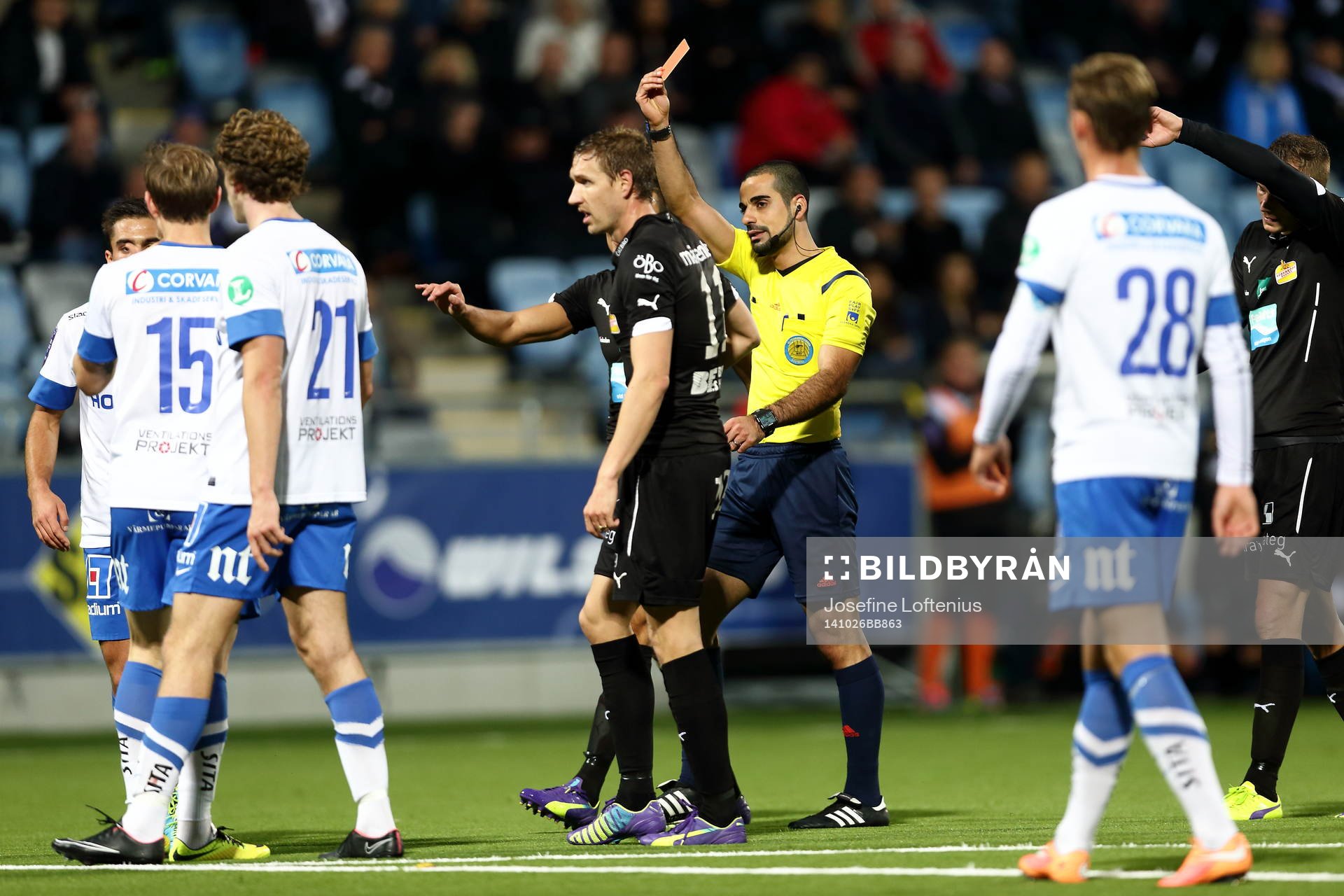 Domare Mohammed Al-Hakim tilldelar Norrköpings Marcus Falk