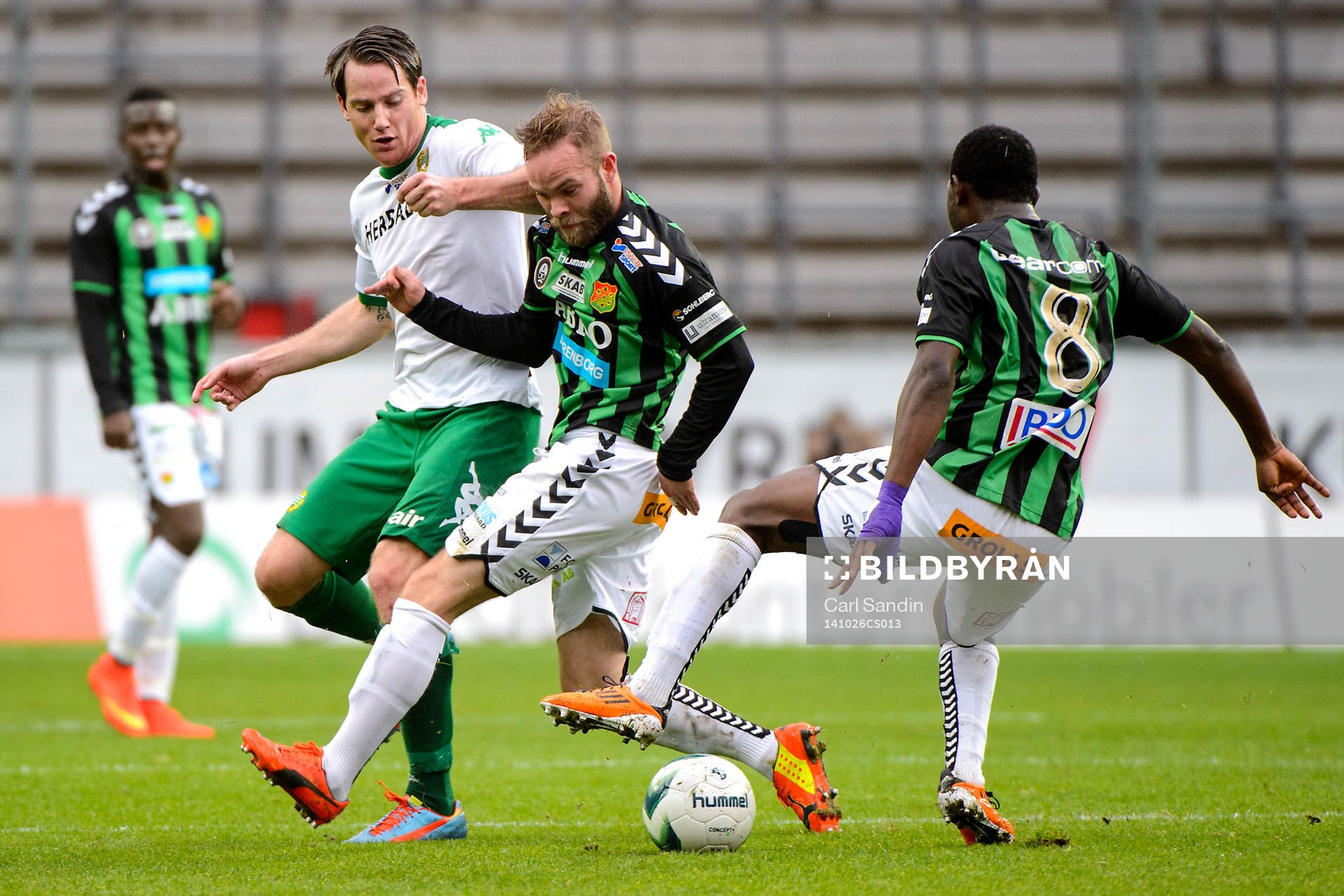 Hammarbys Johan Persson täcks undan av GAIS Asegeir