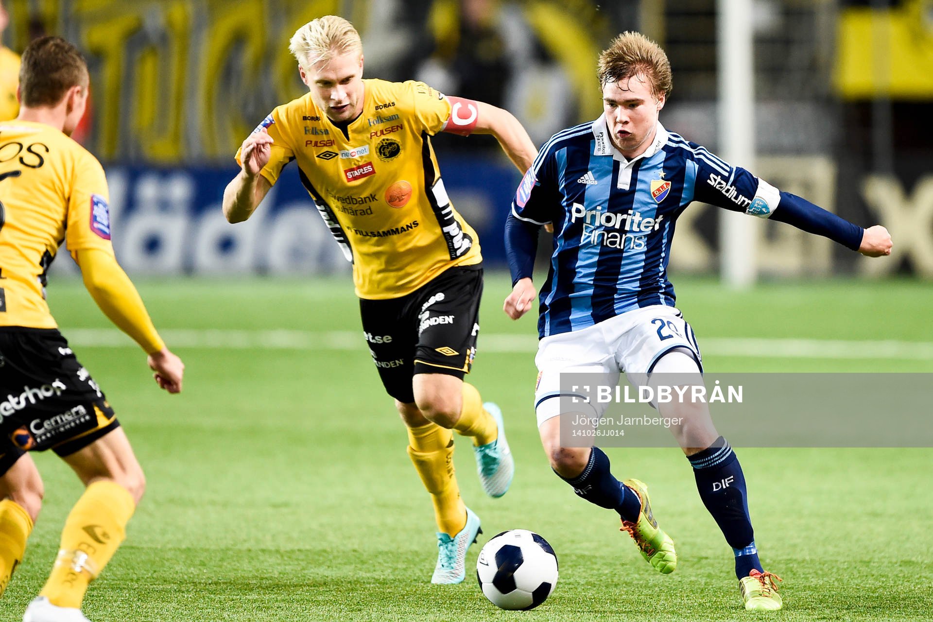 Elfsborgs Johan Larsson och Djurgårdens Simon Tibbling