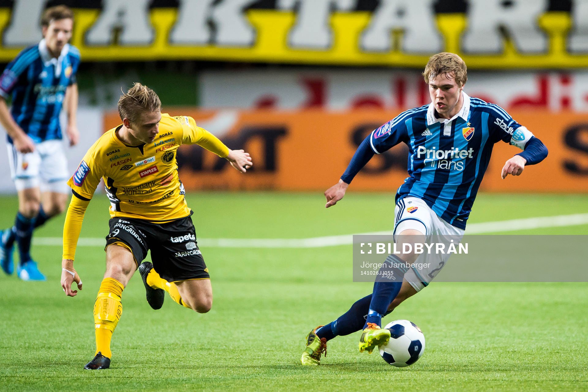 Djurgårdens Simon Tibbling (h) och Elfsborgs Simon Hedlund