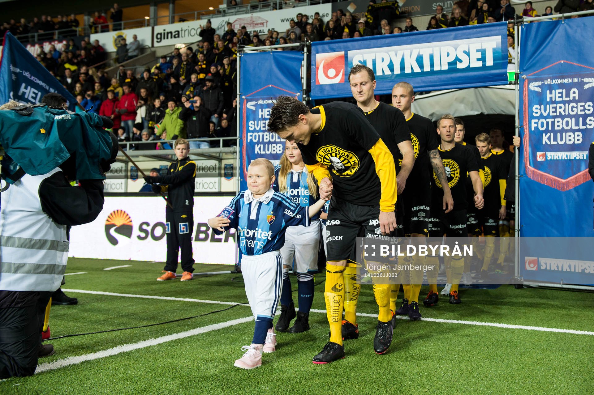 Elfsborgs Lasse Nilsson med fairplay tjej
