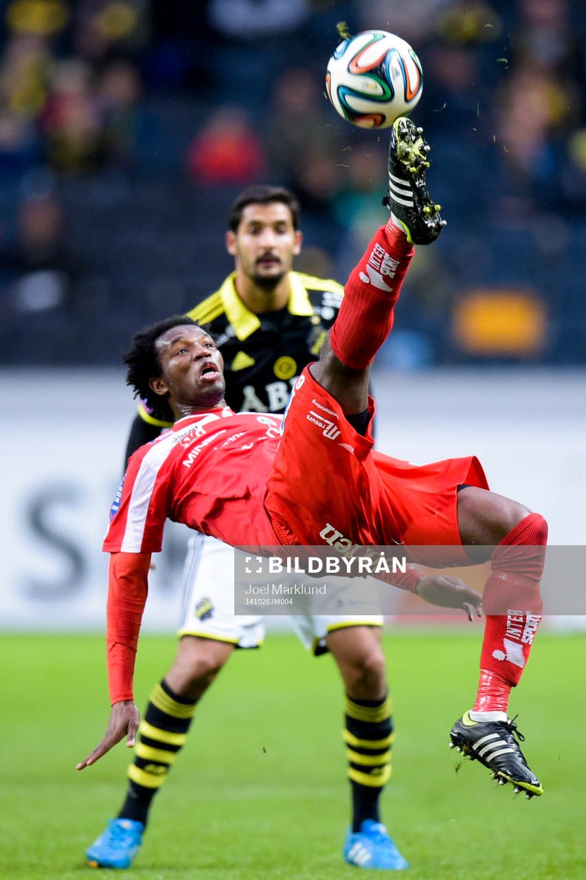 Åtvidabergs Mohammed Abubakari gör en cykelspark