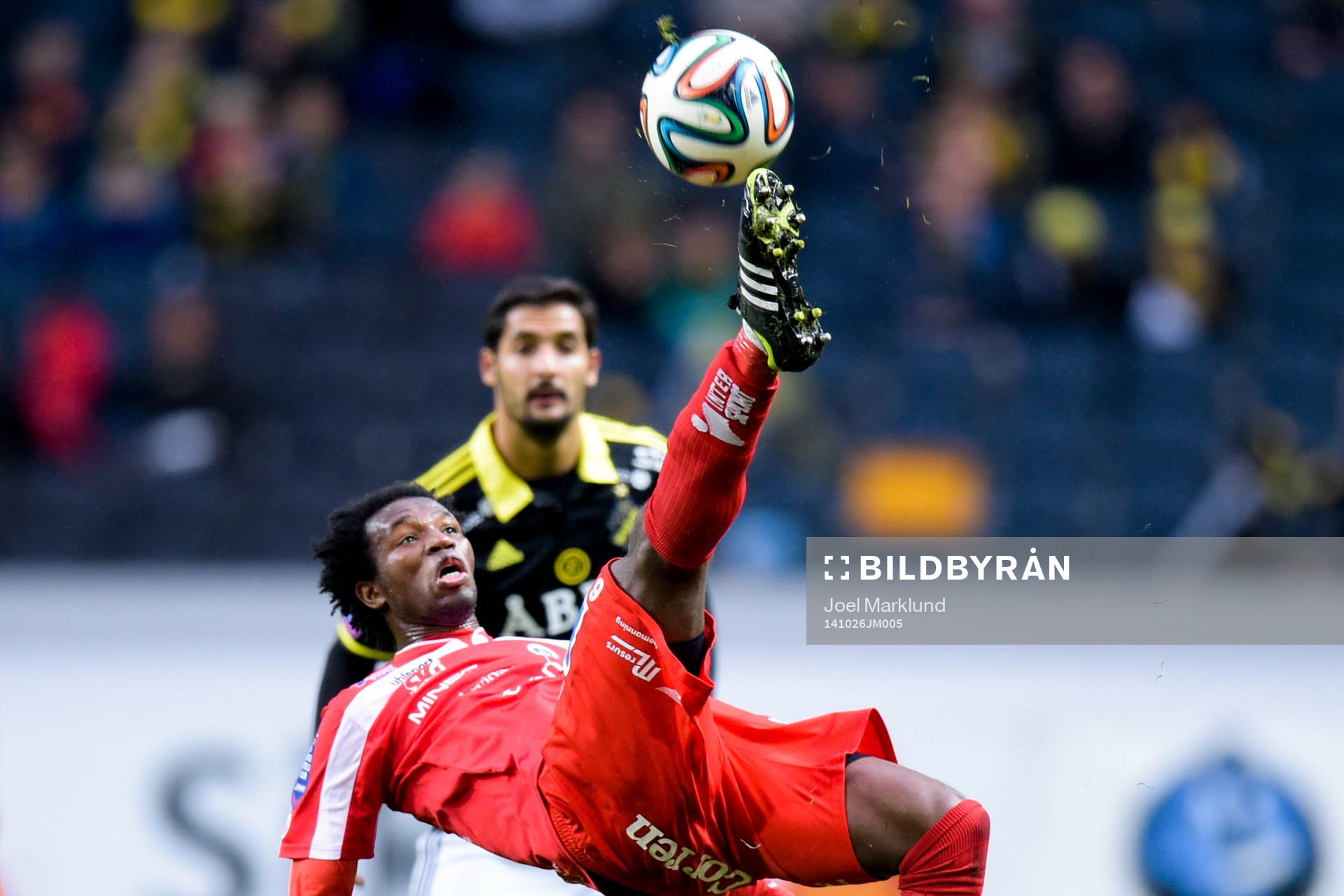 Åtvidabergs Mohammed Abubakari gör en cykelspark