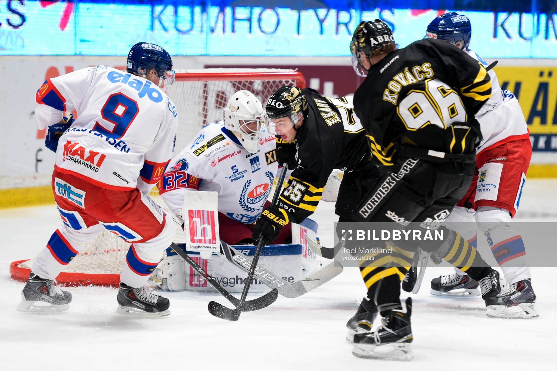 s Victor Ekarv oroar framför Oskarshamnmålvakt Gasper