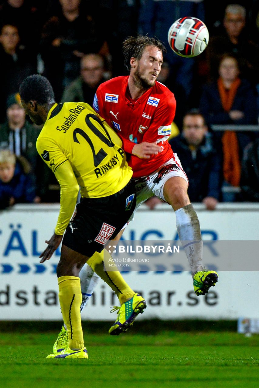 Mjällbys Kwame Bonsu och Kalmars Tor Øyvind Hovda