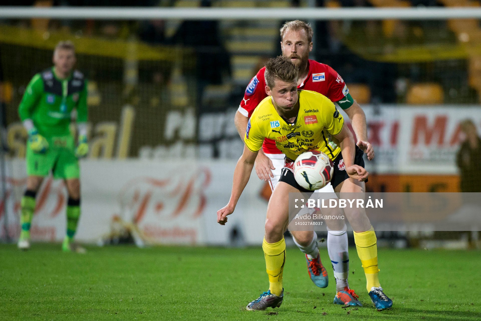 Kalmars Markus Thorbjörnsson och Mjällbys Joel Enarsson