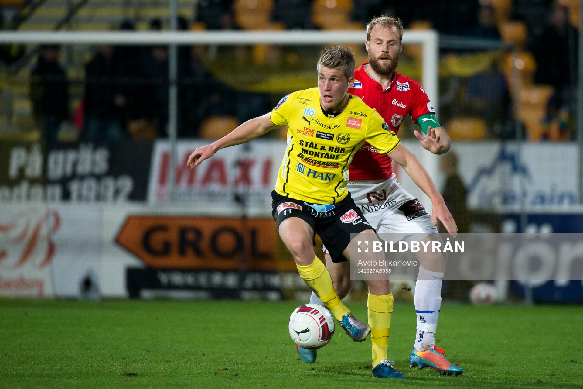 Kalmars Markus Thorbjörnsson och Mjällbys Joel Enarsson