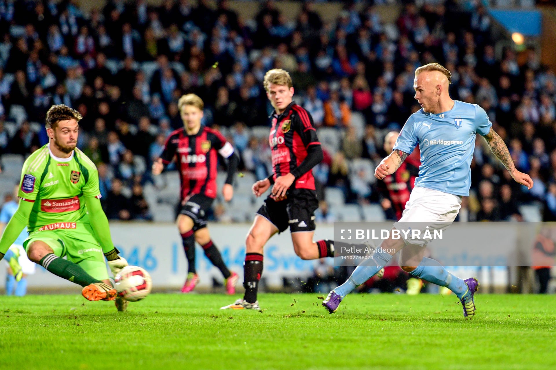 Malmö FFs Magnus Eriksson och Brommapojkarnas målvakt
