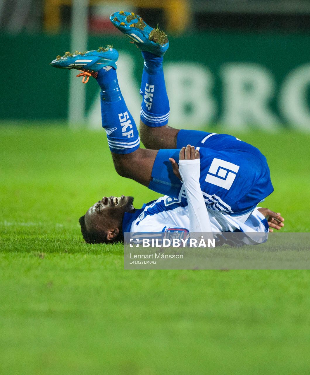 IFK Göteborgs May Mahlangu skadades i matchen i