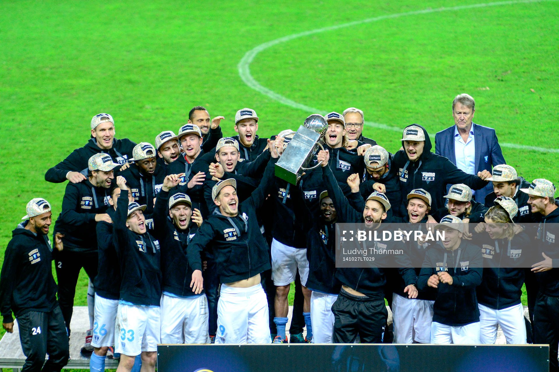 Malmö FF under matchen i Allsvenskan mellan Malmö FF och Brommapojkarna den 27 oktober 2014 i Malmö. 