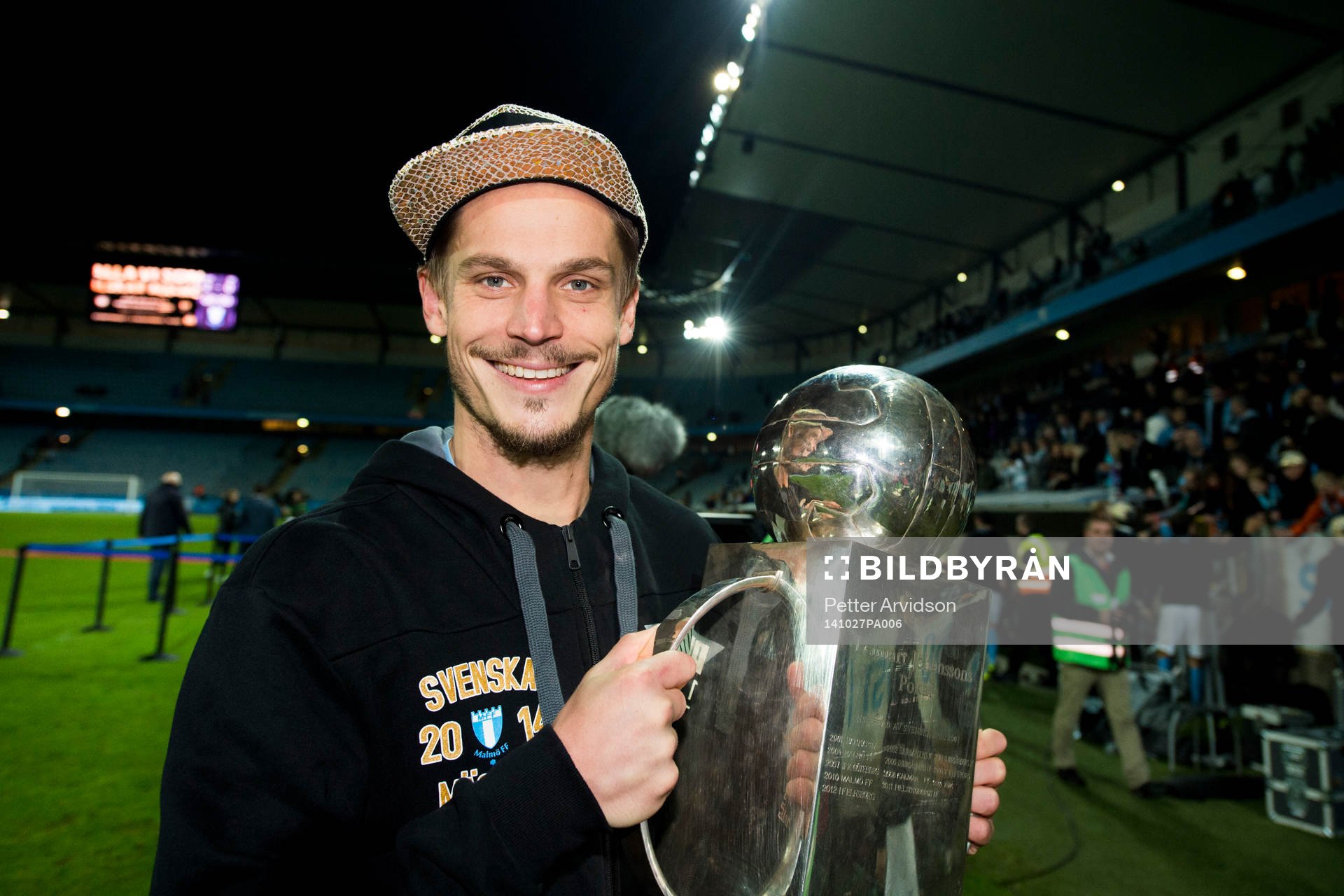 Malmö FFs Markus Rosenberg jublar med Lennart Johanssons
