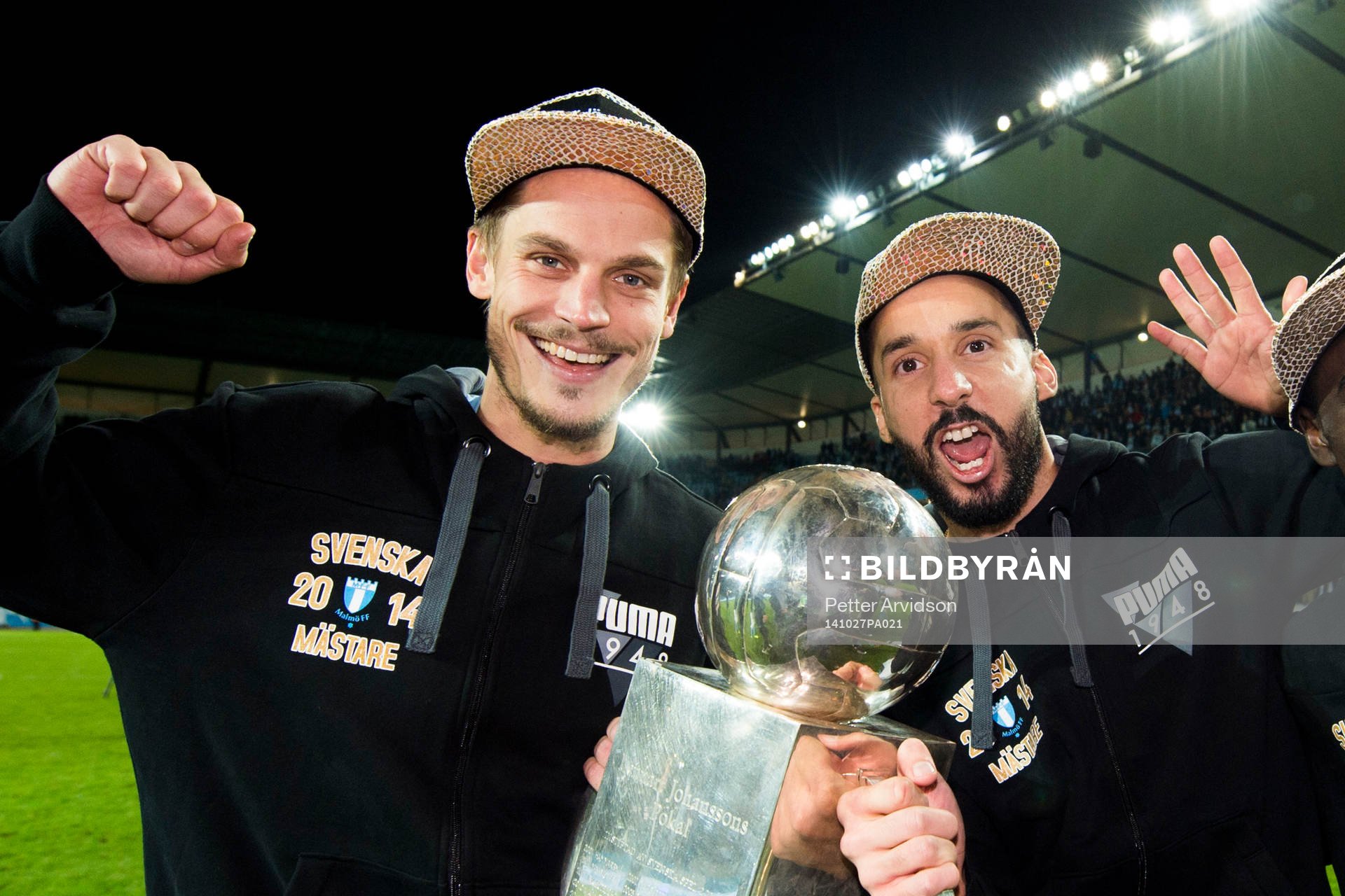 Malmö FFs Markus Rosenberg och Guillermo Molins jublar med