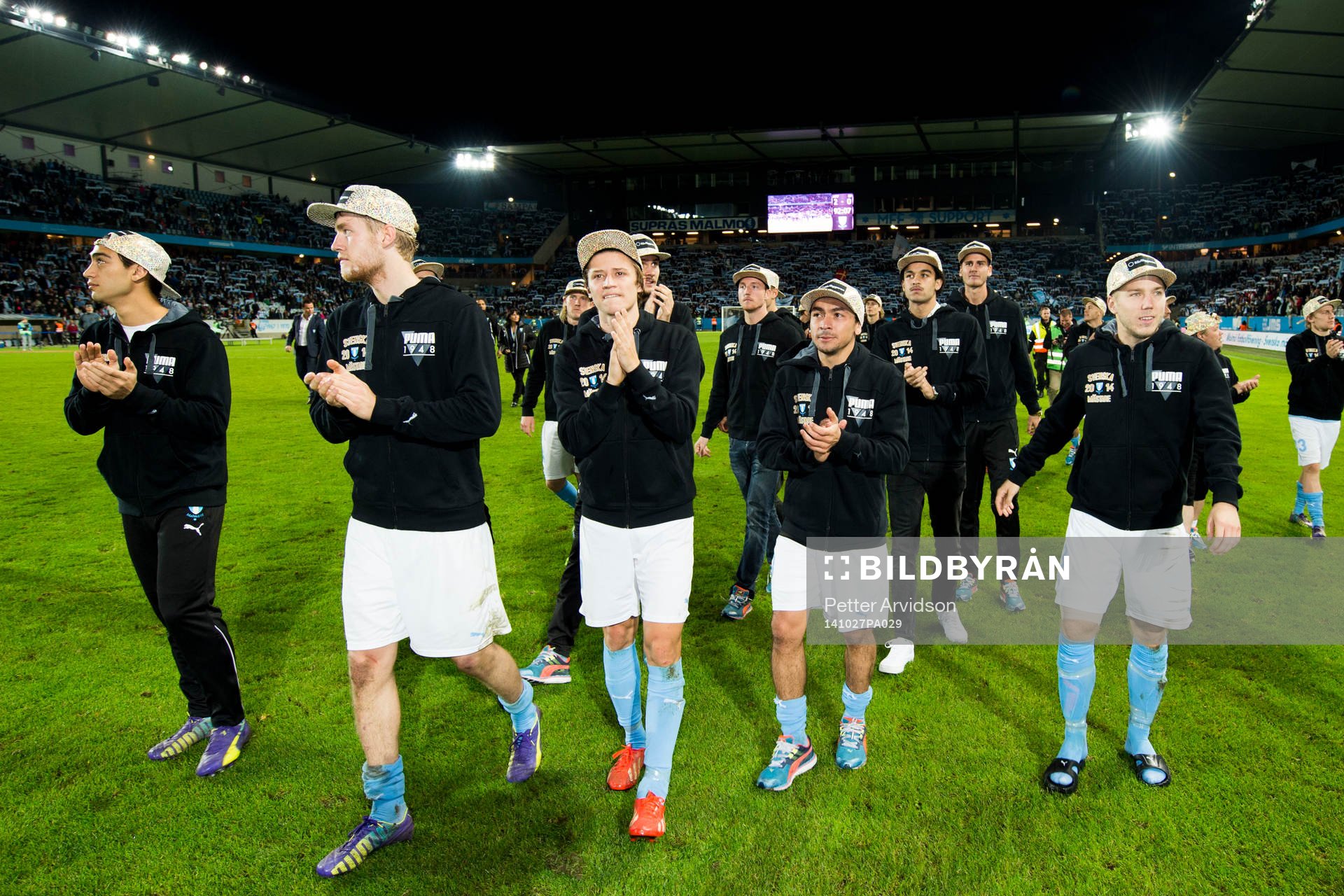 Malmö FFs spelare tackar publiken