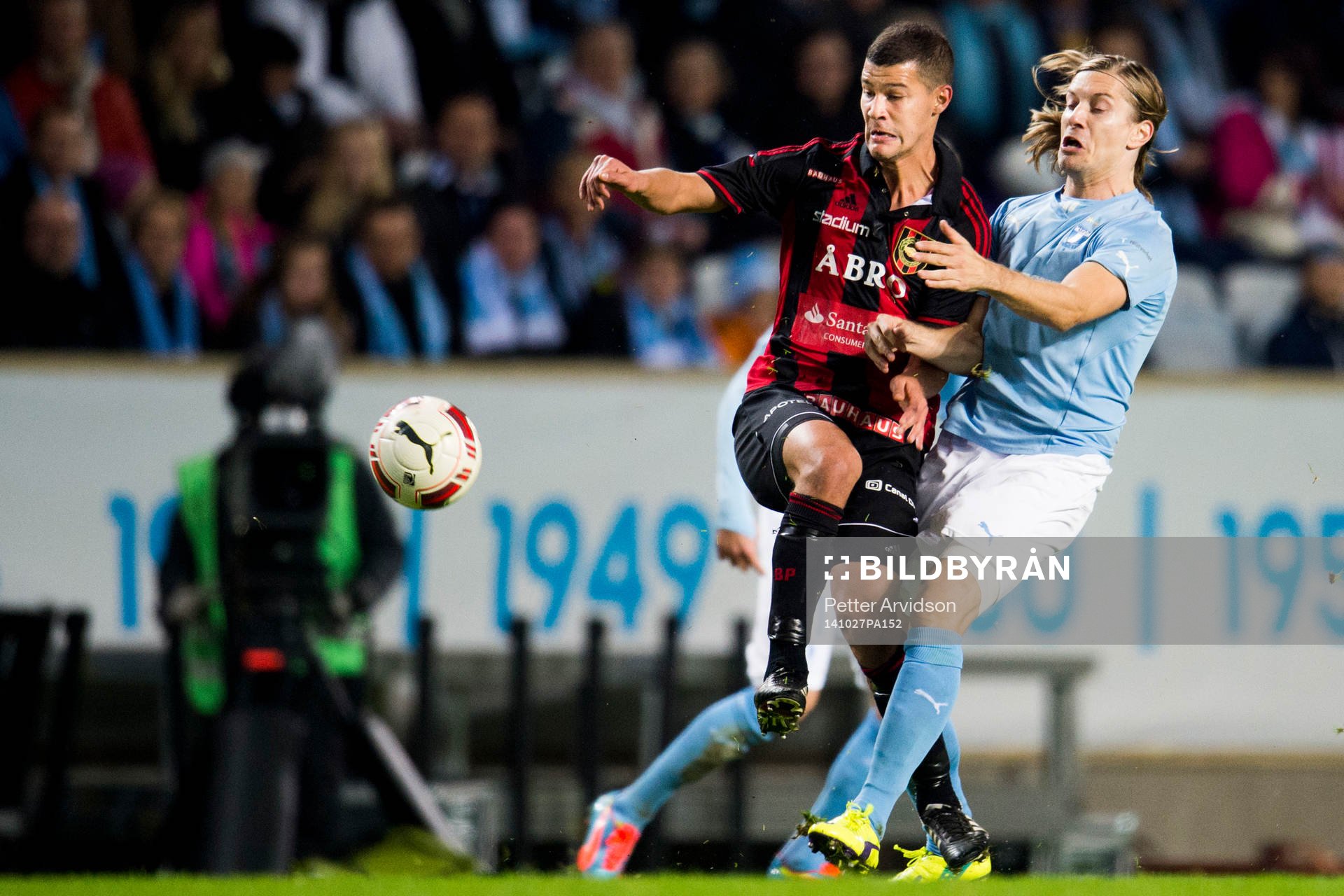 Brommapojkarnas Mauricio Albornoz och Malmö FFs Markus