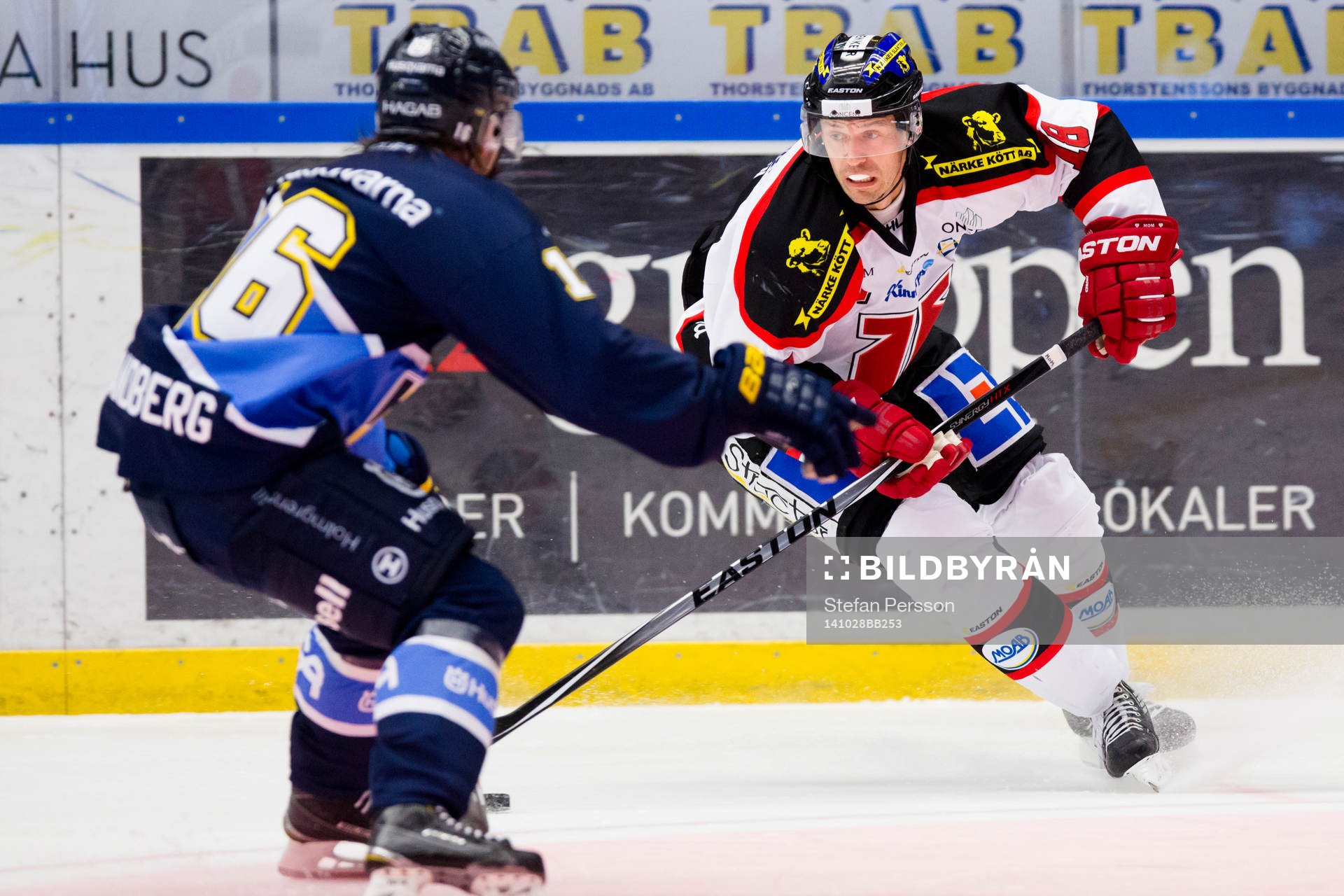 s Filip Sandberg mot Örebros Jared Aulin