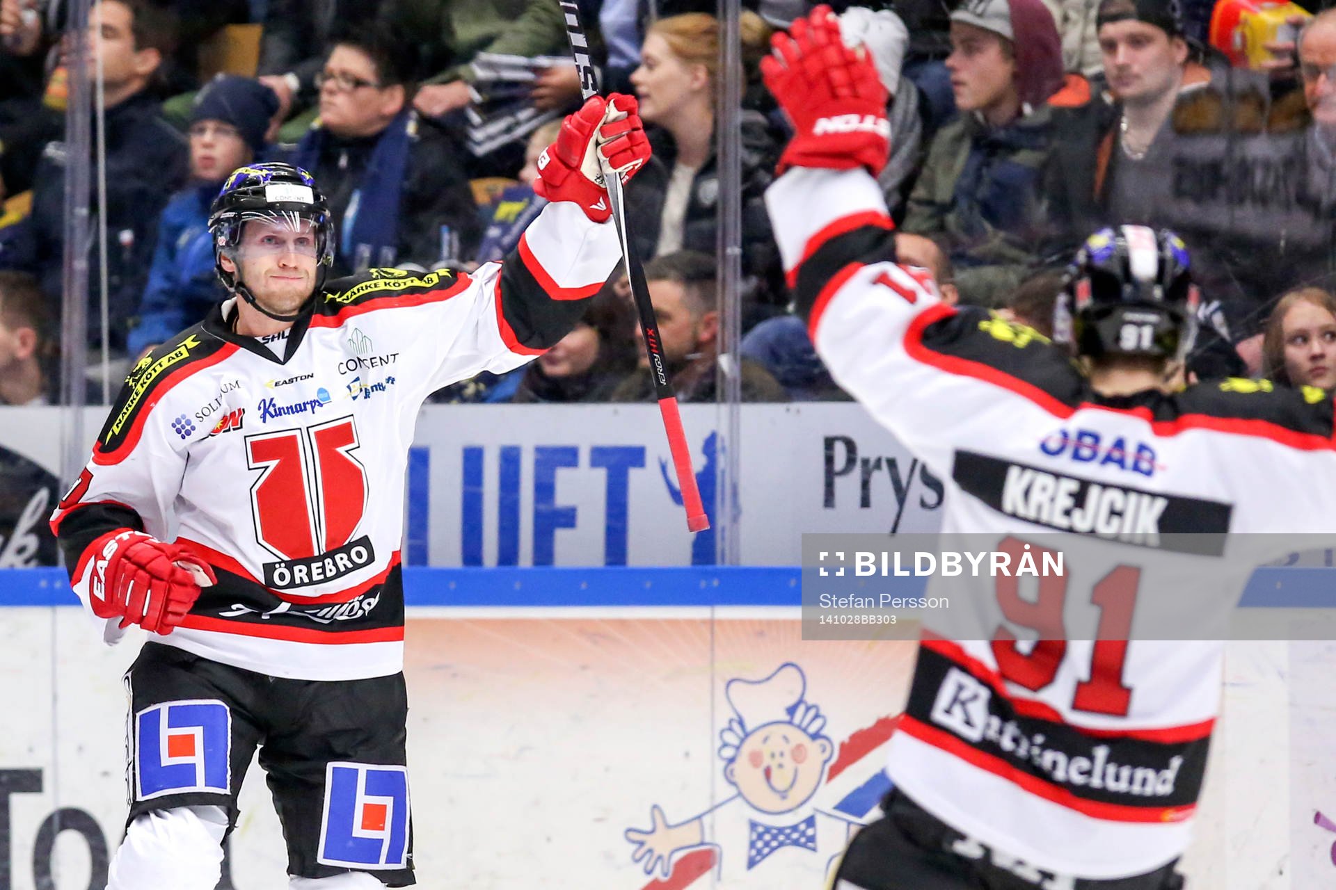 Örebros Johan Adolfsson och Jakub Krejcik  jublar