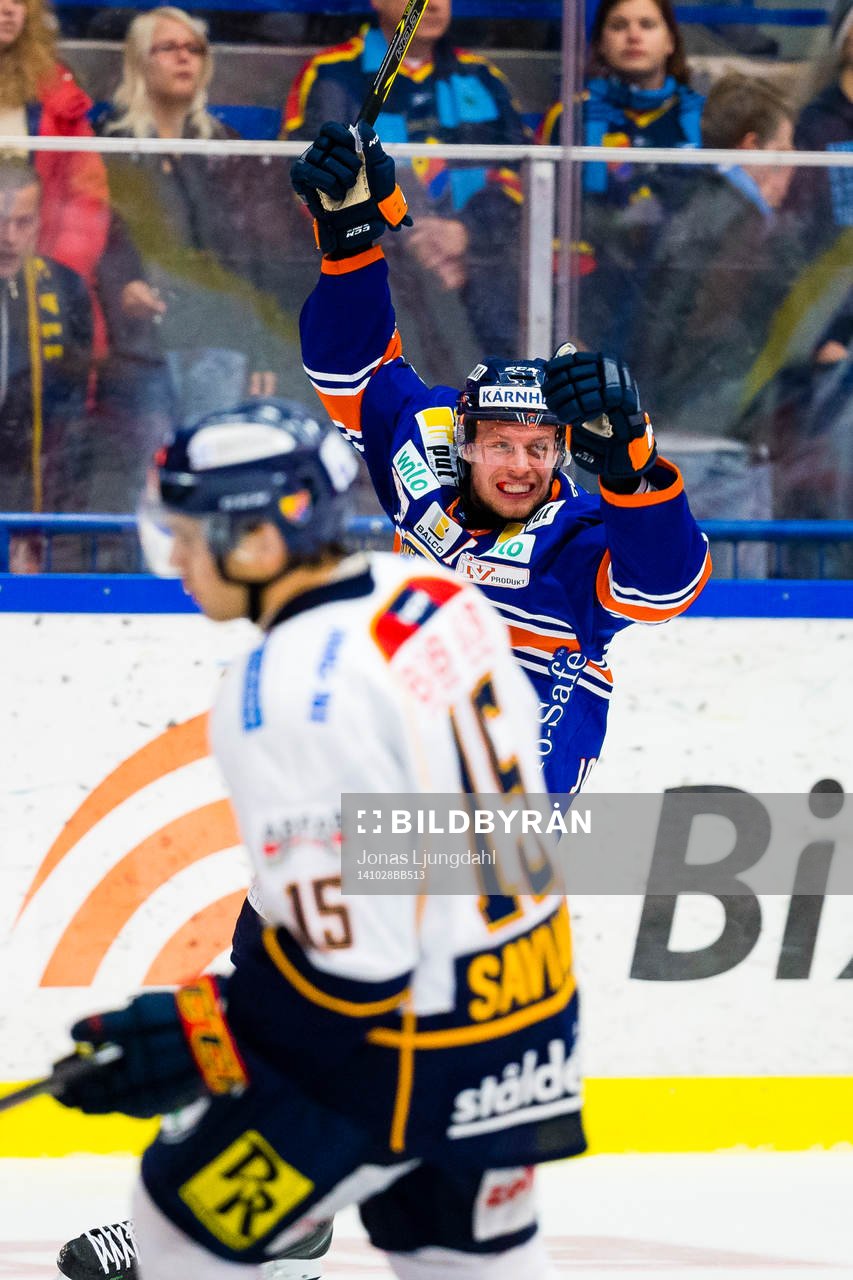 Växjös Alexander Johansson firar 3-2 målet