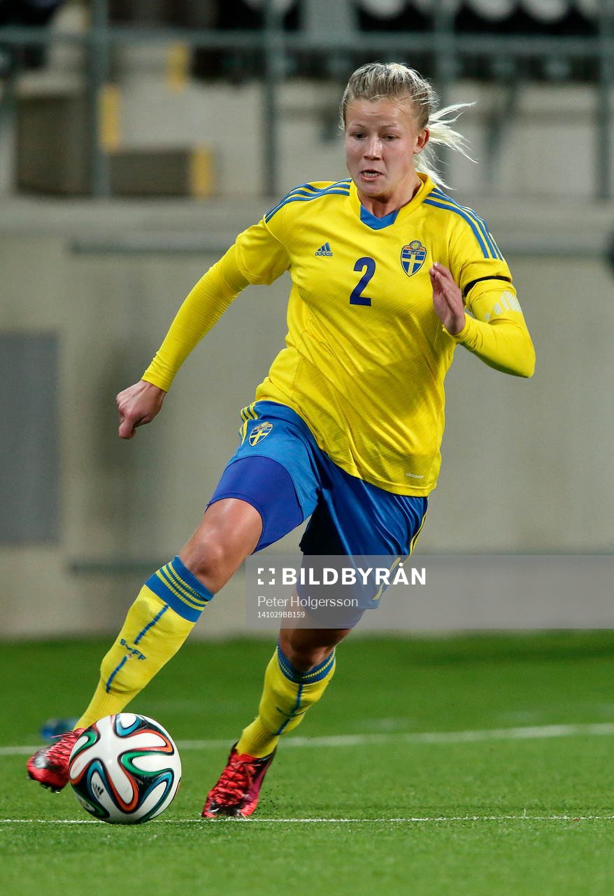 Sveriges Hanna Glas under fotbollsmatchen mellan Sverige dam U23 och Norge den 29 oktober 2014 i Norrköping.