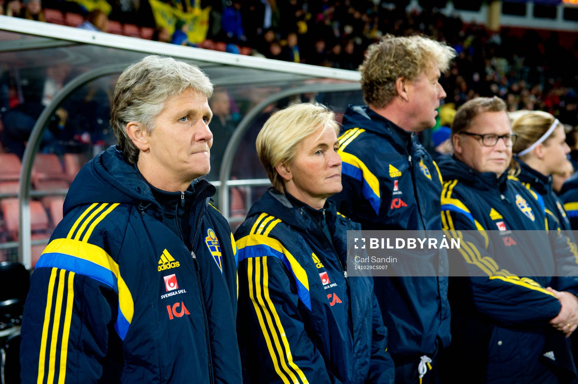 Sveriges förbundskapten Pia Sundhage och assisterande