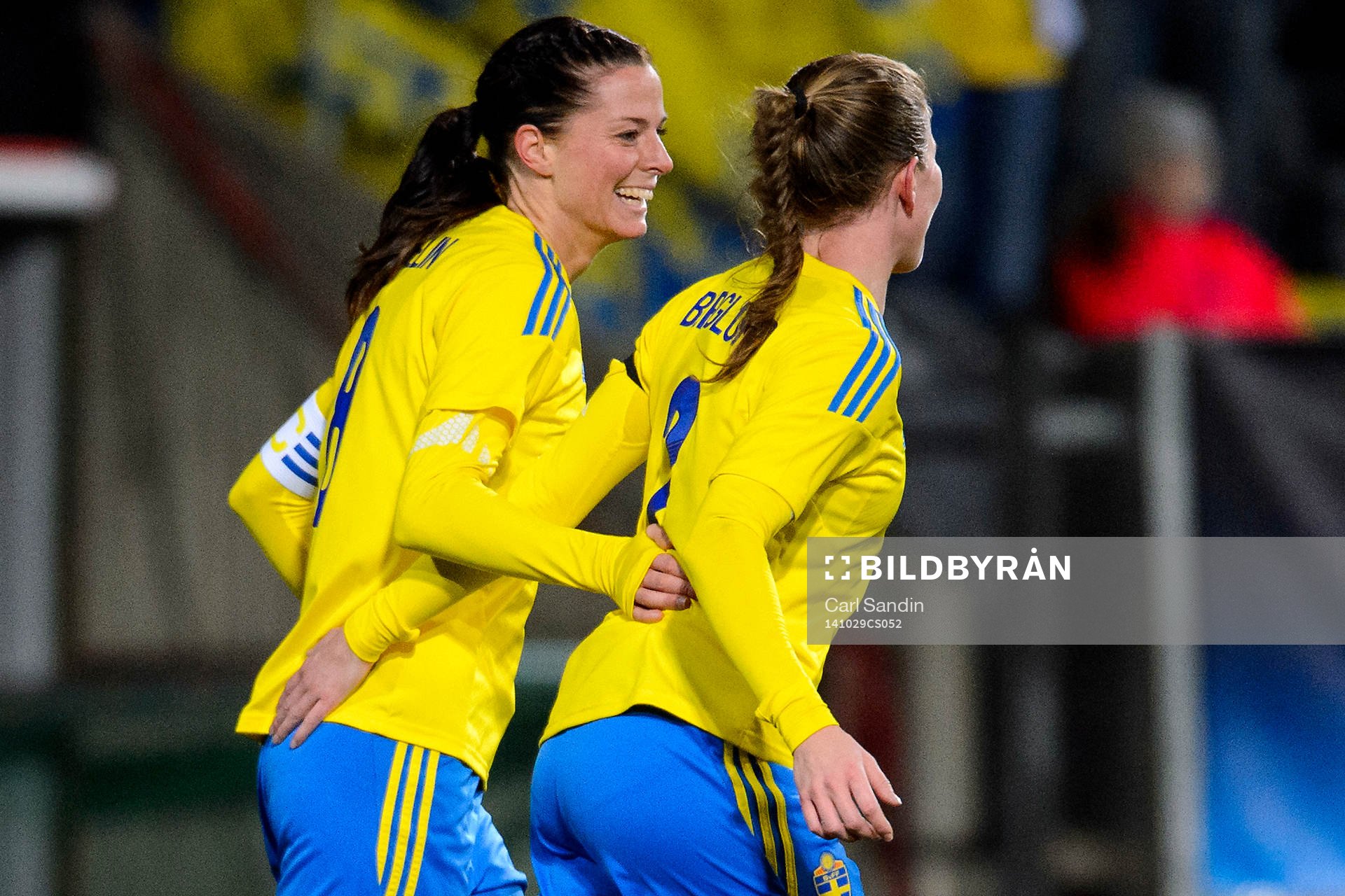 Sveriges Lotta Schelin firar