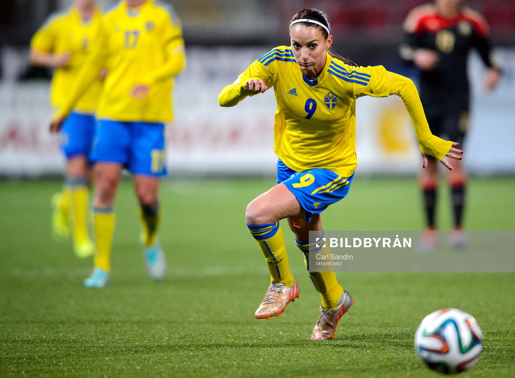 Sveriges Kosovare Asllani