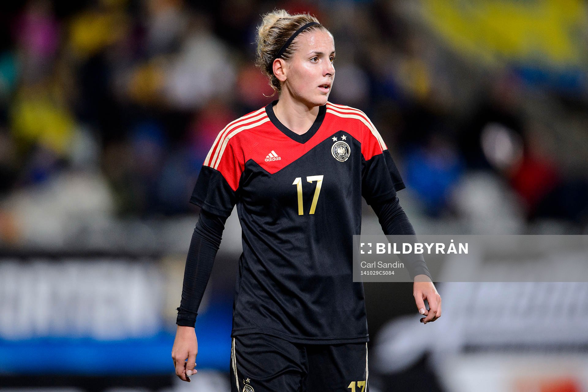 Tysklands Jennifer Cramer under en träningslandskamp i fotboll mellan Sverige och Tyskland den 29 oktober 2014 i Örebro.