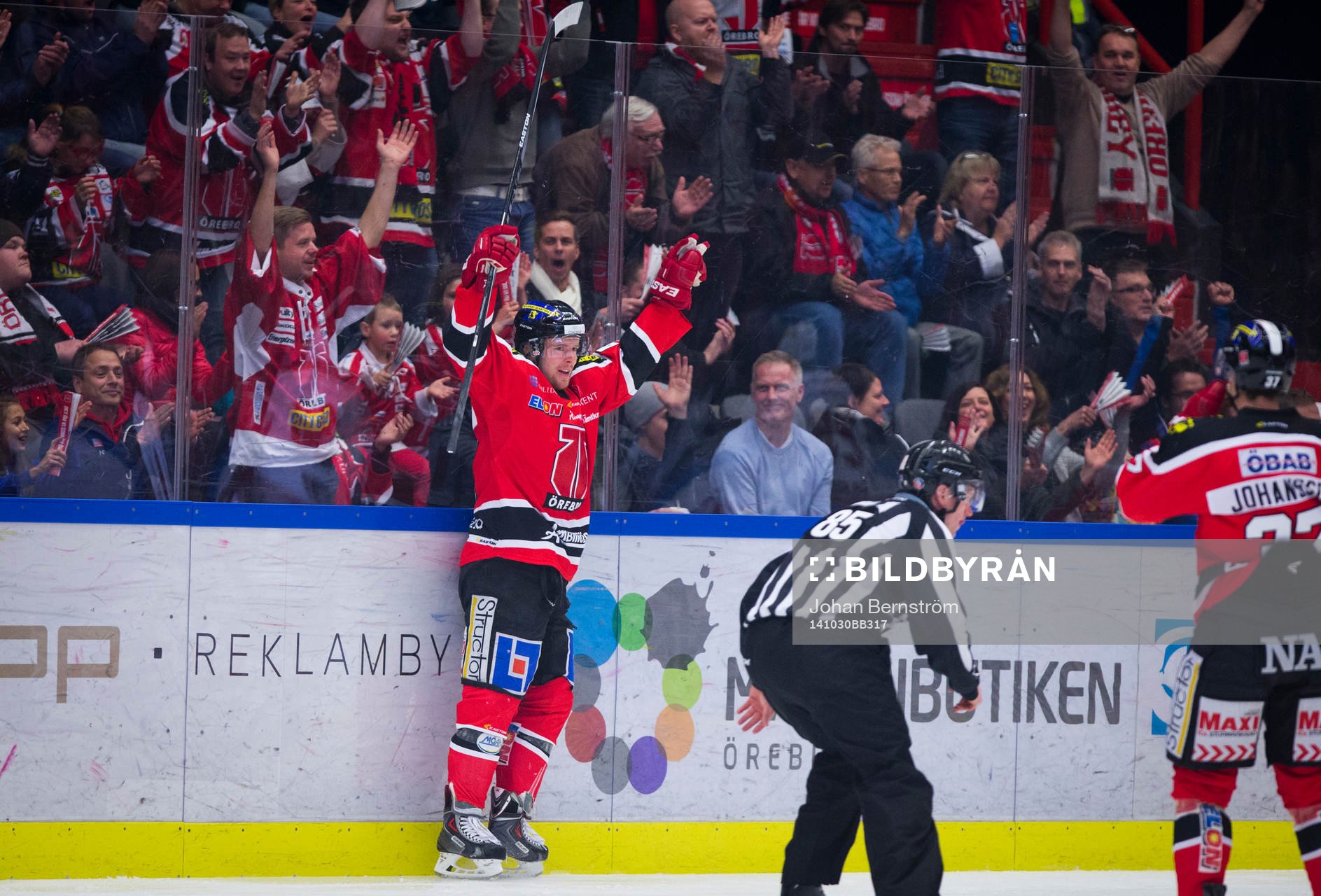Örebros Anders Eriksson gör 1-0 och jublar framför