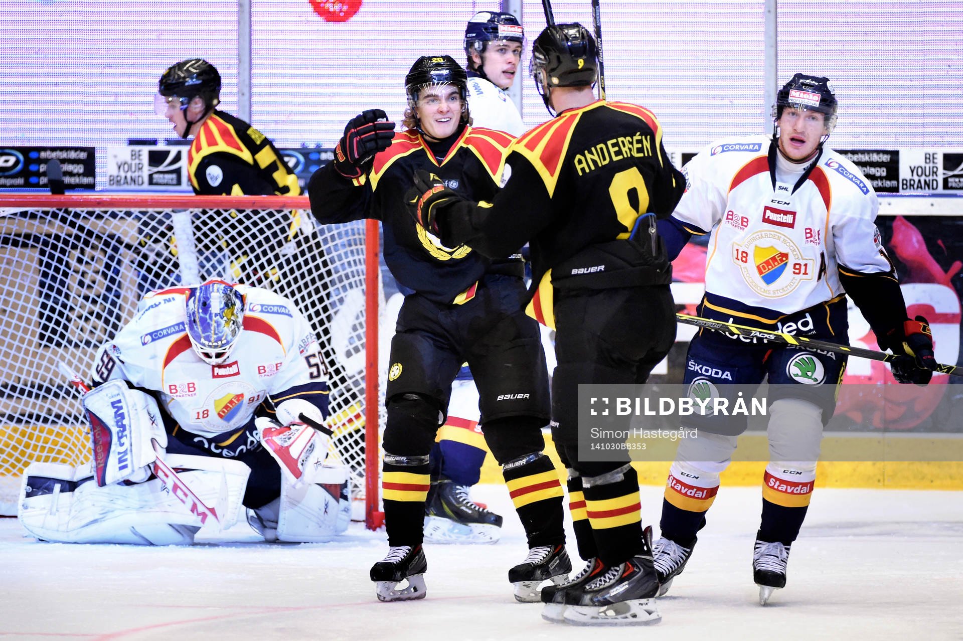Brynäs Niclas Andersén jublar med Adam Brodecki