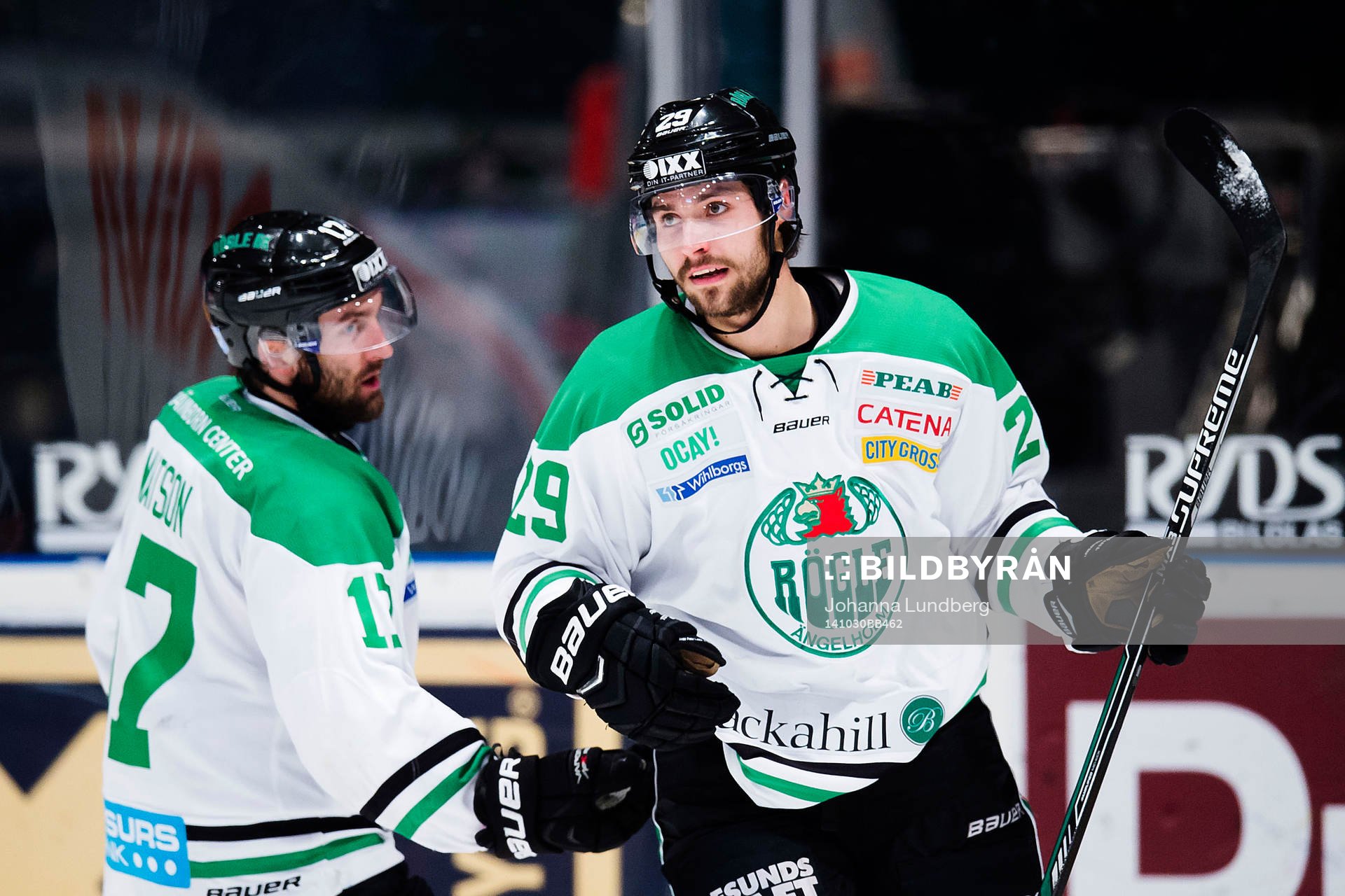 Rögles Ludvig Rensfeldt gör 1-3 och jublar med Taylor