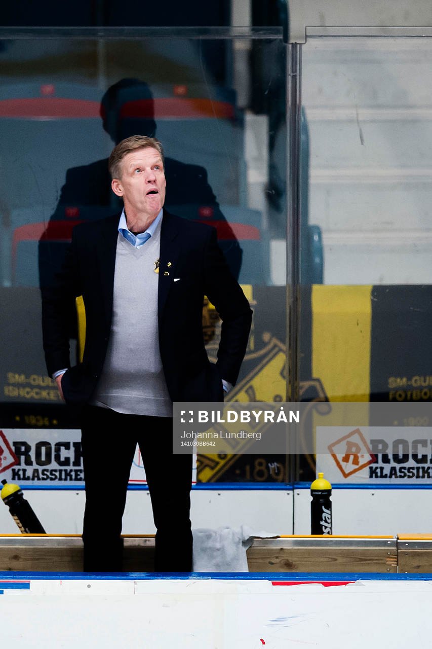 s tränare Peter Gradin