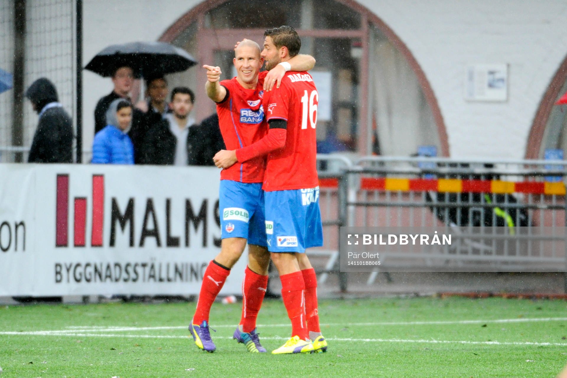 Helsingborgs Mattias Lindström jublar
