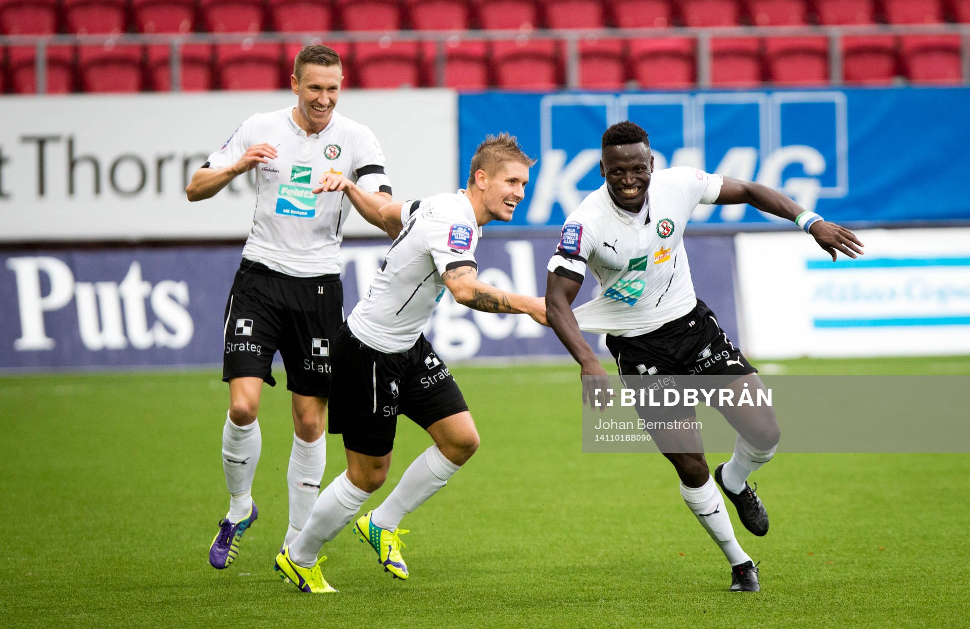 Örebros Alhassan Kamara gör 3-0 och jublar