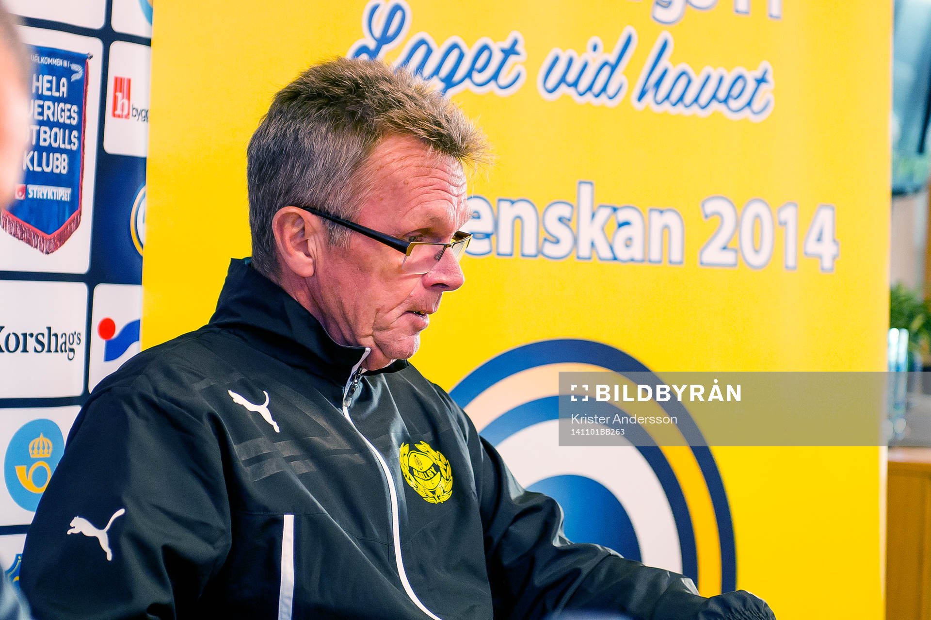 Mjällbys tränare Anders Linderoth på presskonferensen