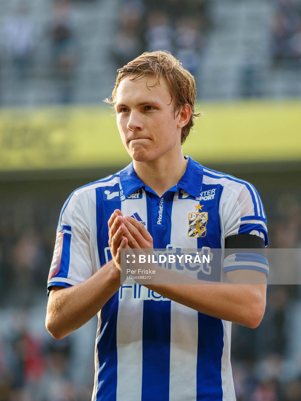IFK Göteborgs Ludwig Augustinsson efter slutsignalen i fotbollsmatchen i Allsvenskan mellan IFK Göteborg och Halmstad den 1 november 2014 i Göteborg.