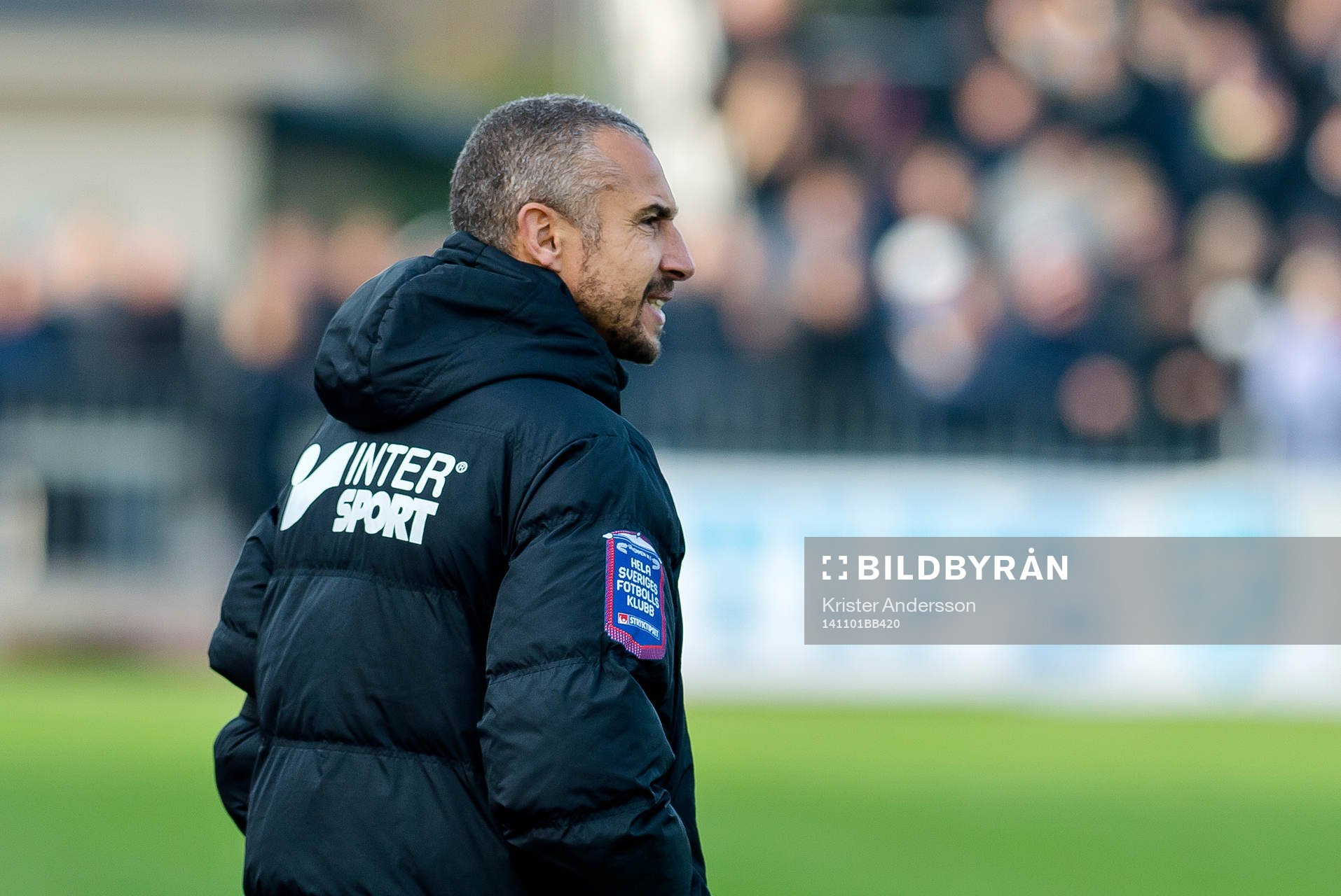 Falkenbergs tränare Henrik Larsson under fotbollsmatchen i Allsvenskan mellan Falkenberg och Mjällby den 1 november 2014 i Falkenberg.