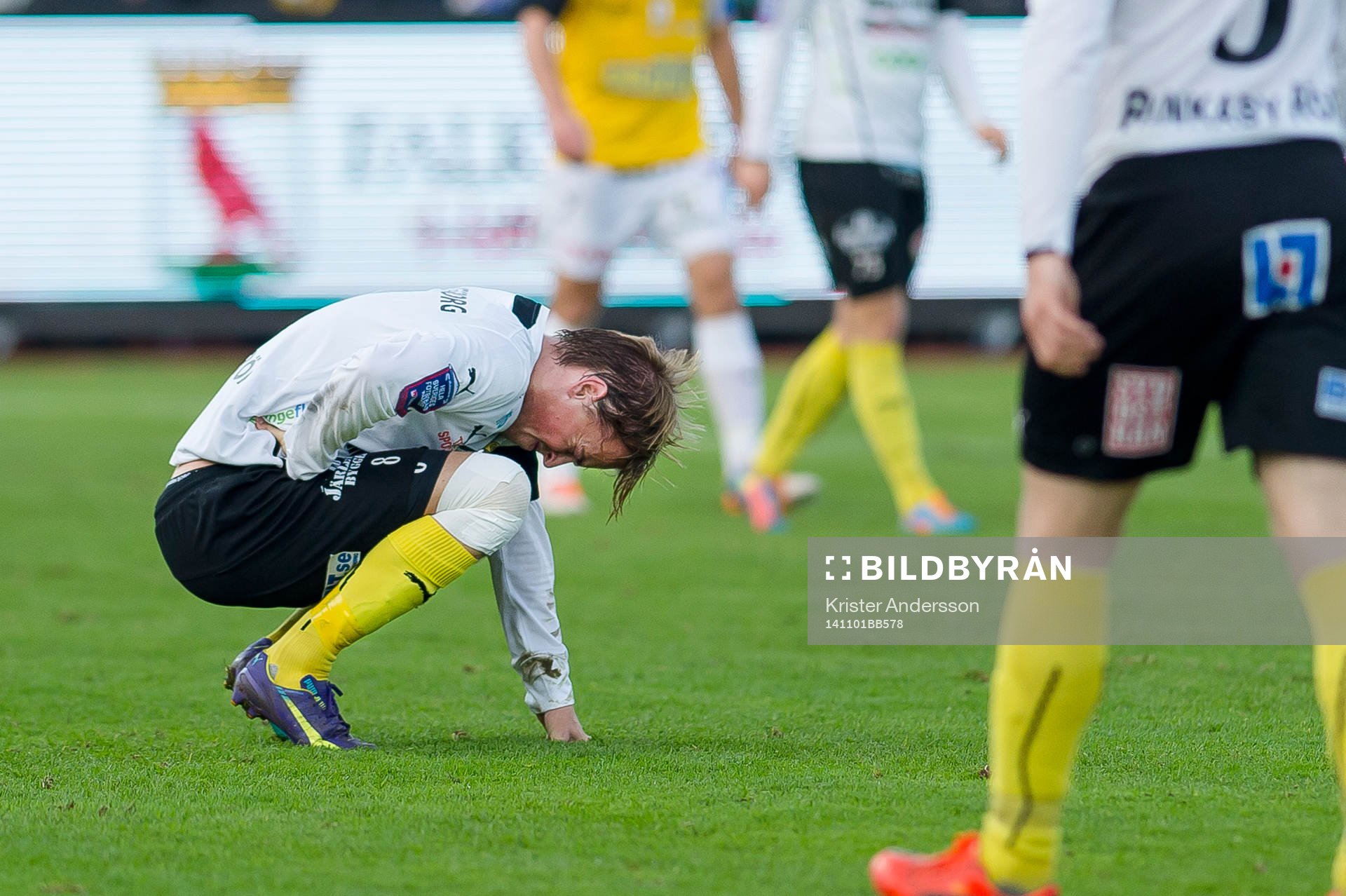 Mjällbys Robin Strömberg deppar