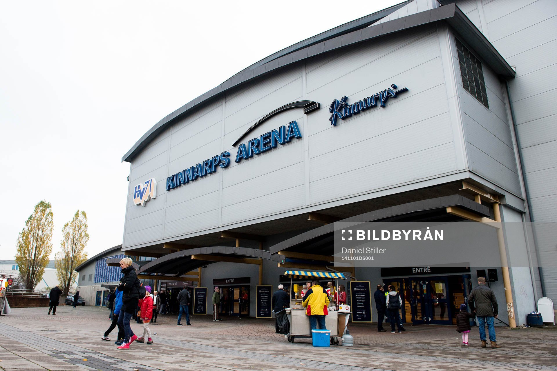 Utanför Kinnarps arena